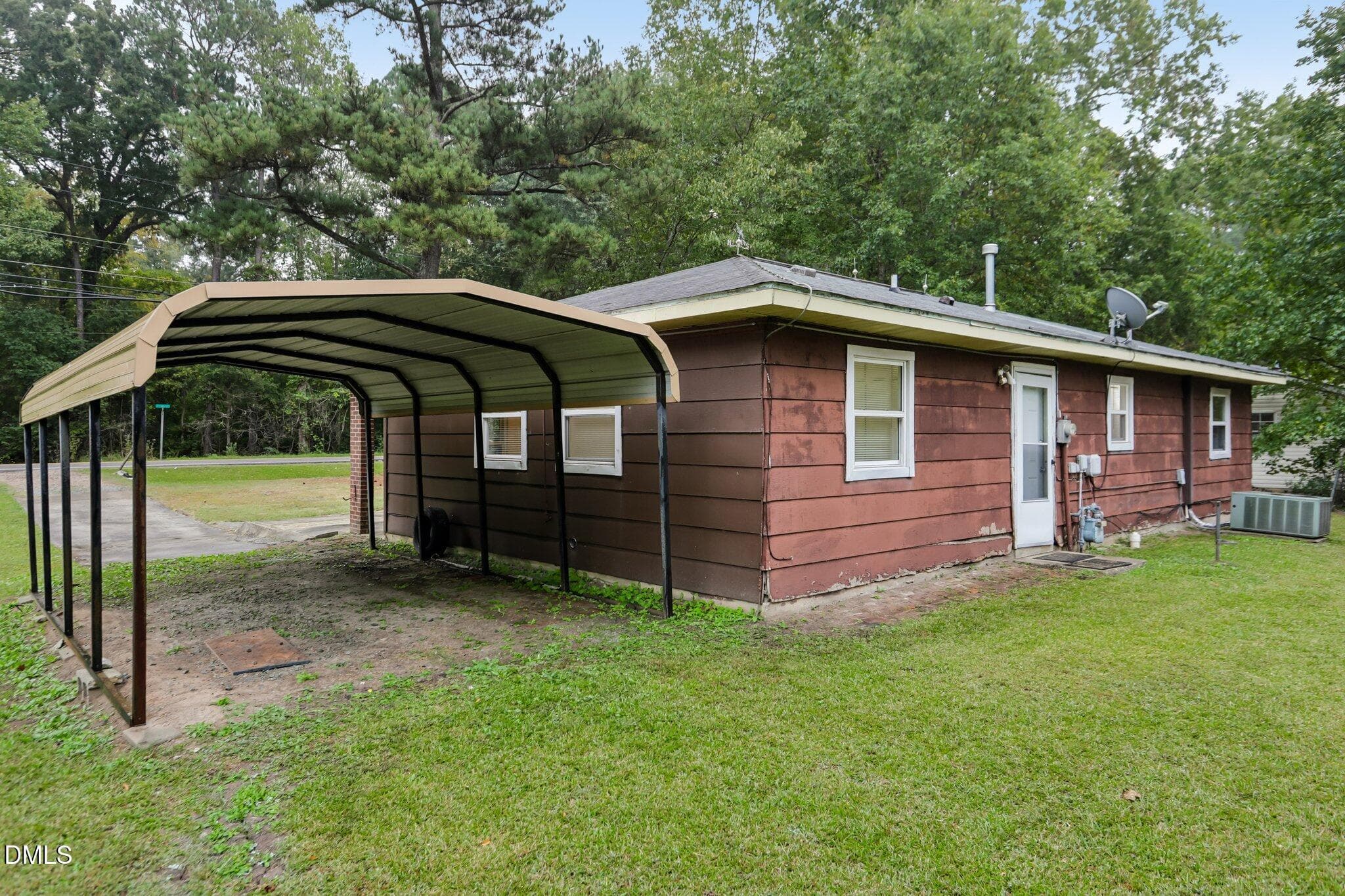 20-web-or-mls-Lynn Rd-S0410-020 - 404 Lynn Road, Durham, NC 27703