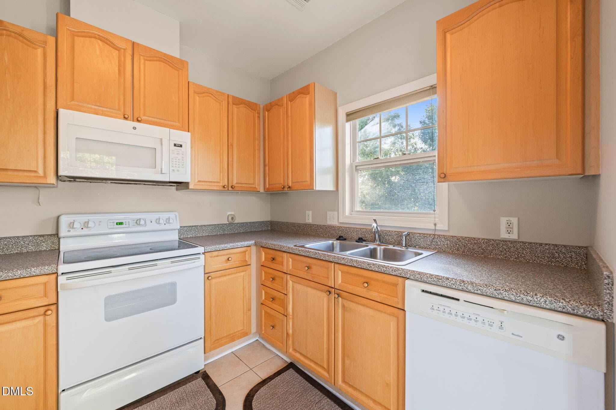 Kitchen (1) - 8221 Allyns Landing Way, Raleigh, NC 27615, Raleigh