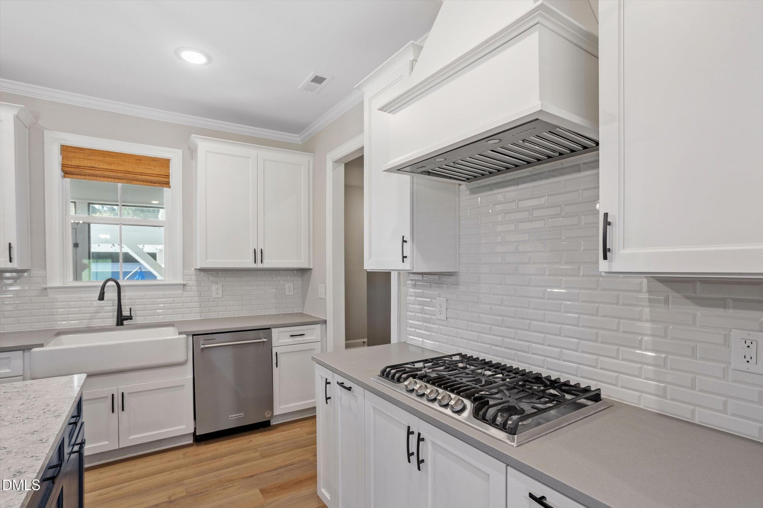 Gas Range - 724 Simon Road, Middlesex, NC 27557