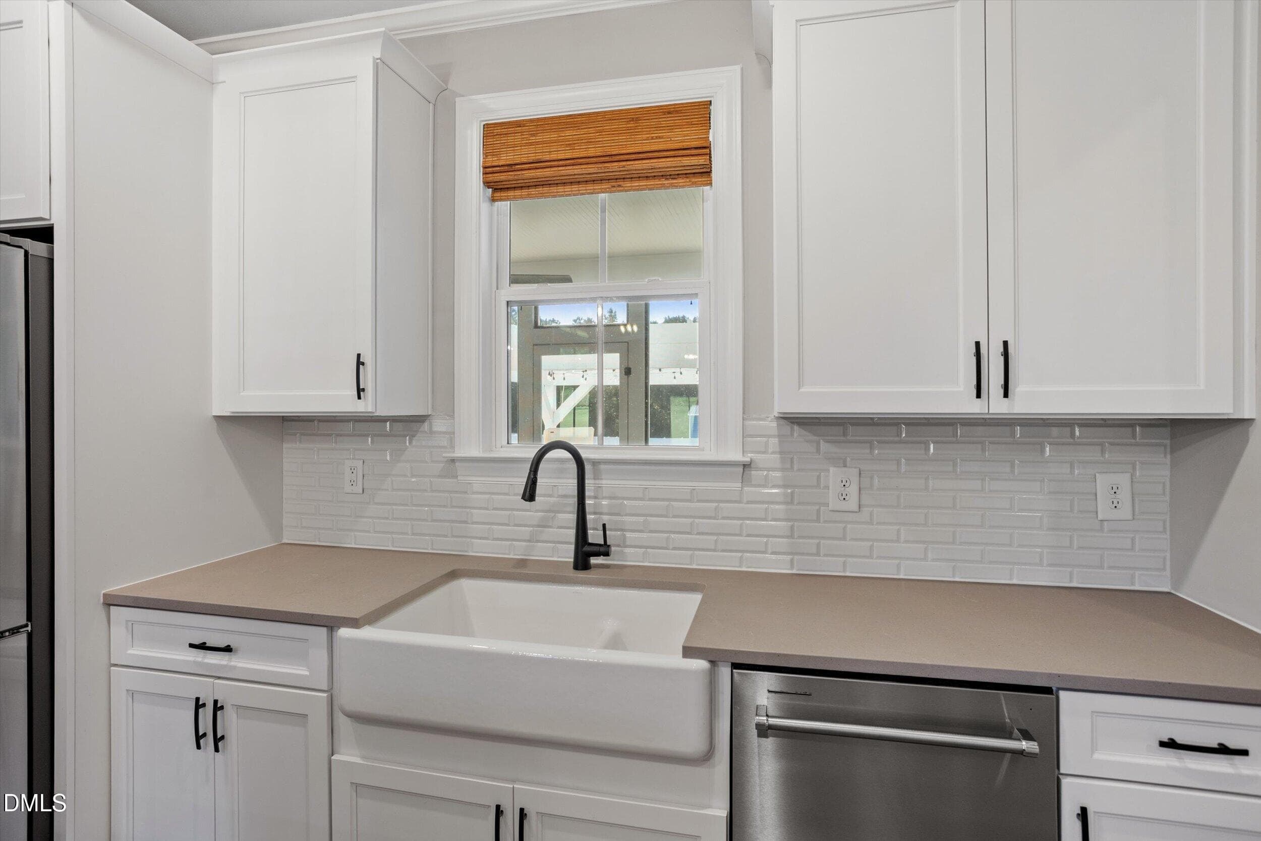 Farmhouse Sink - 724 Simon Road, Middlesex, NC 27557