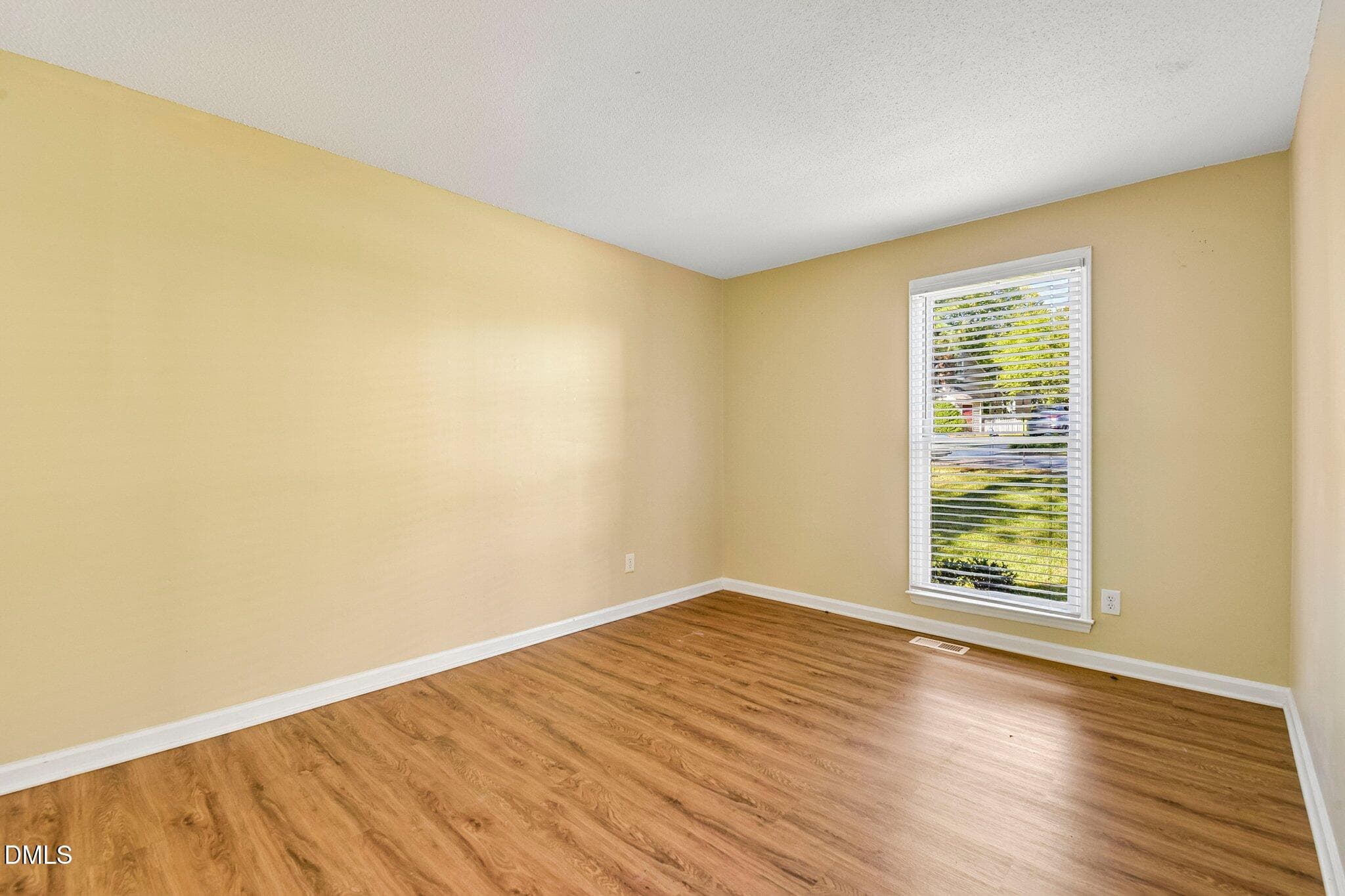 17-web-or-mls-Whisperwood Dr-S0910-017 - 4437 Whisperwood Drive, Raleigh, NC 27616, Raleigh