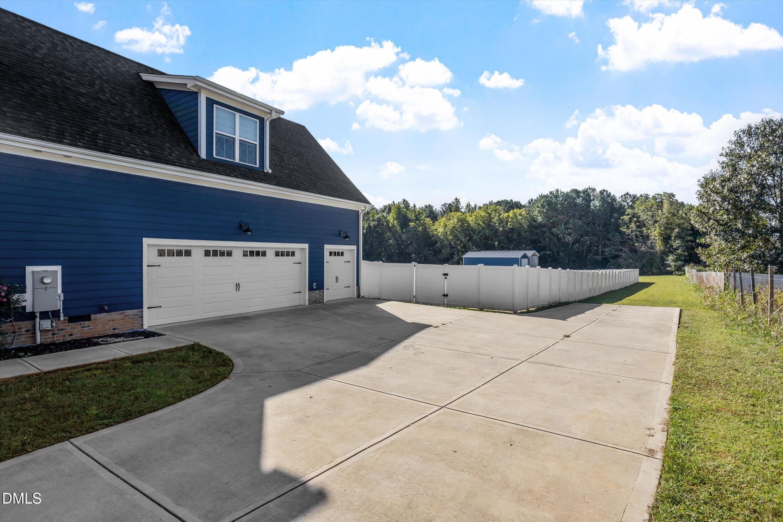 Garage/Driveway - 724 Simon Road, Middlesex, NC 27557
