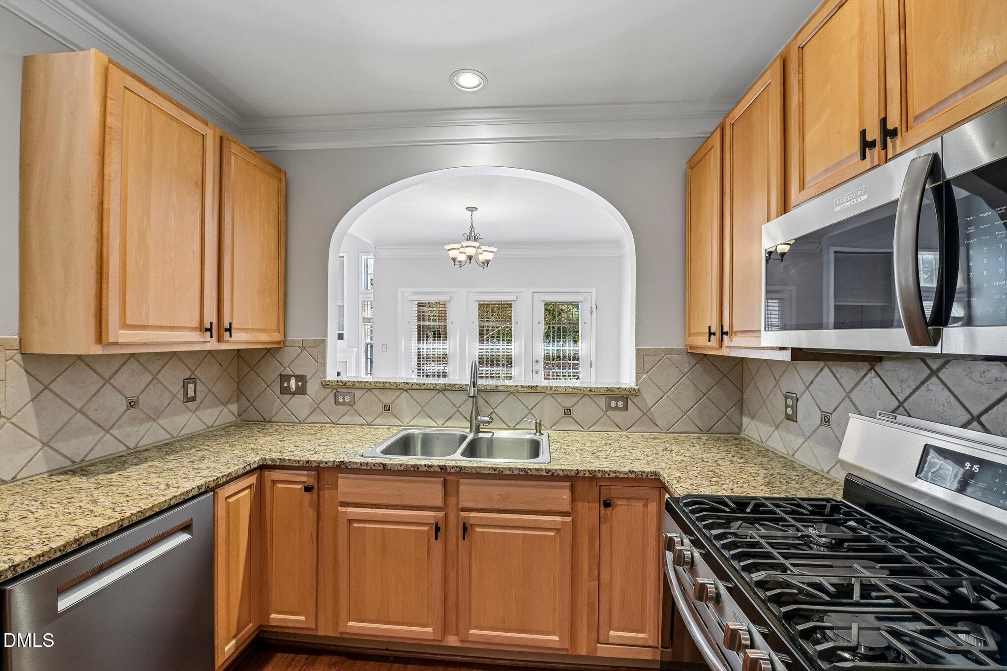 14-web-or-mls-Saratoga Dr-S0910-014 - 858 Saratoga Drive, Durham, NC 27704, Durham