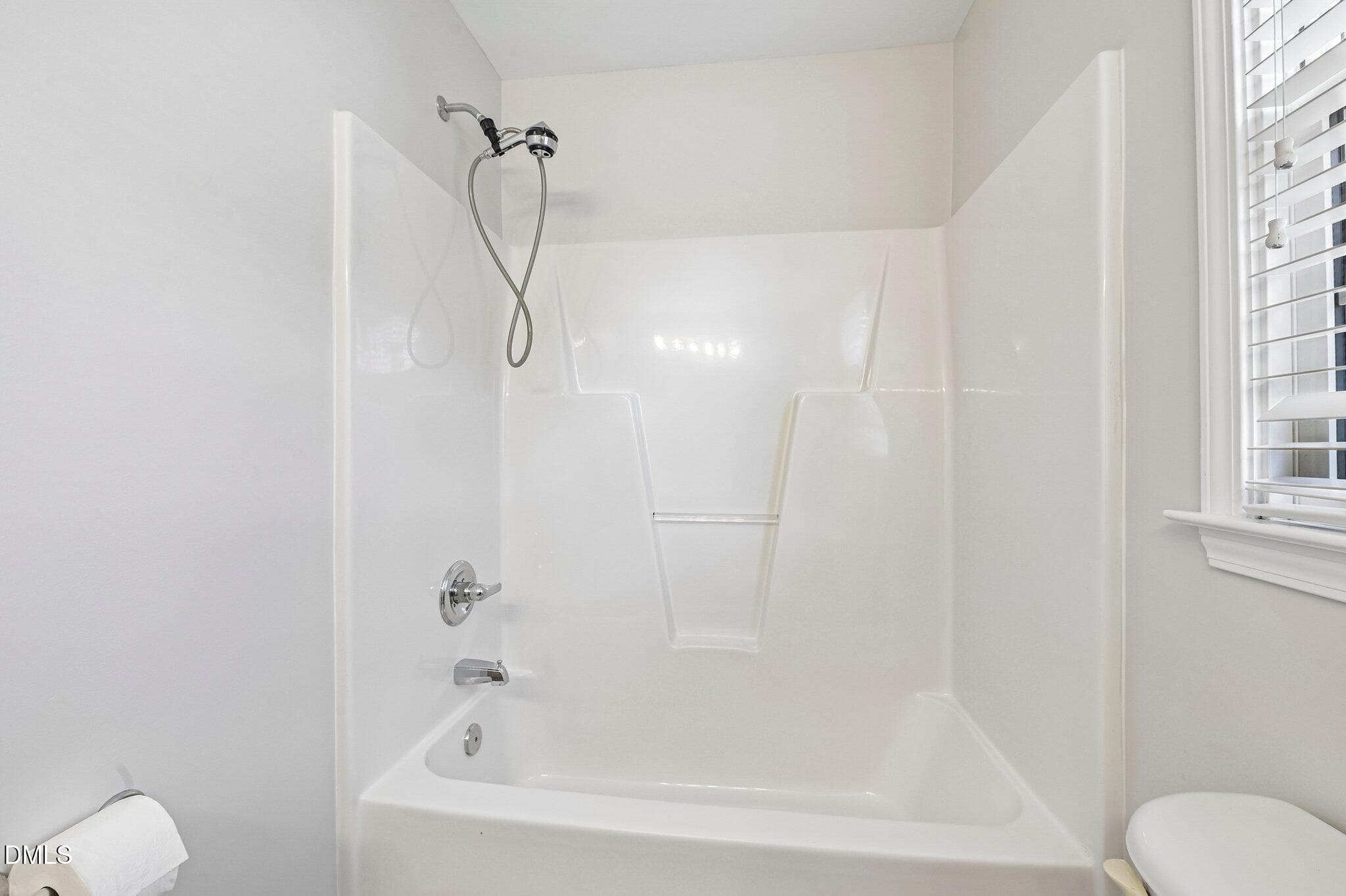 28-web-or-mls-Saratoga Dr-S0910-028 - 858 Saratoga Drive, Durham, NC 27704, Durham