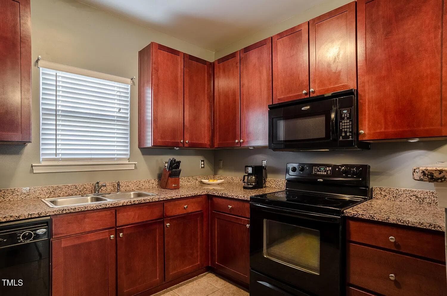 jkitchen1 - 100 Thornton Court H, Greensboro, NC 27407