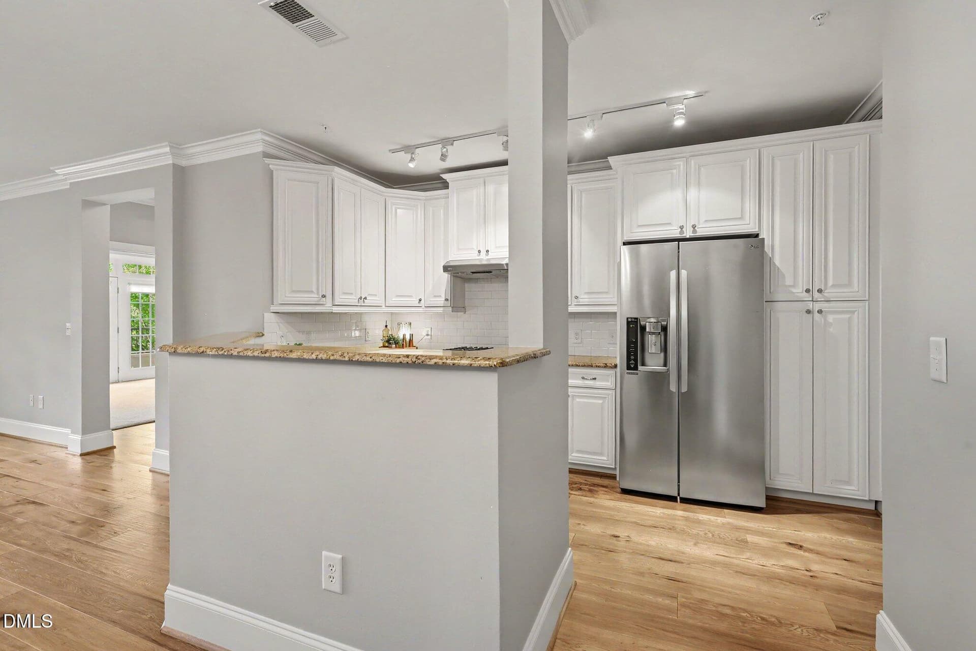 Kitchen - 3920 Essex Garden Lane 204, Raleigh, NC 27612