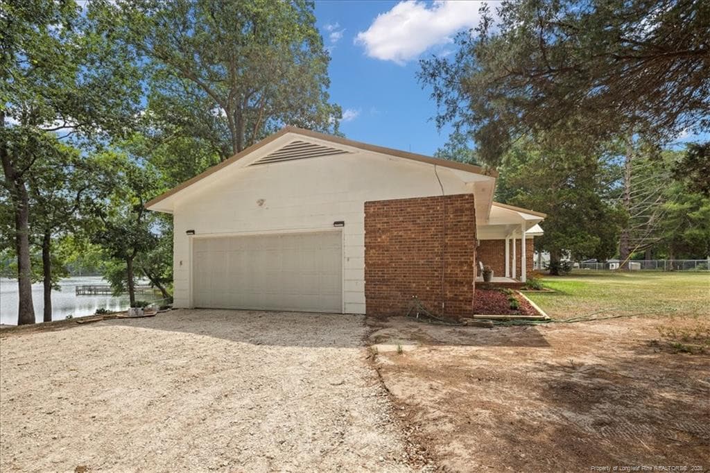 Photo 3 - 113 Lakeview Drive, Red Springs, NC 28377