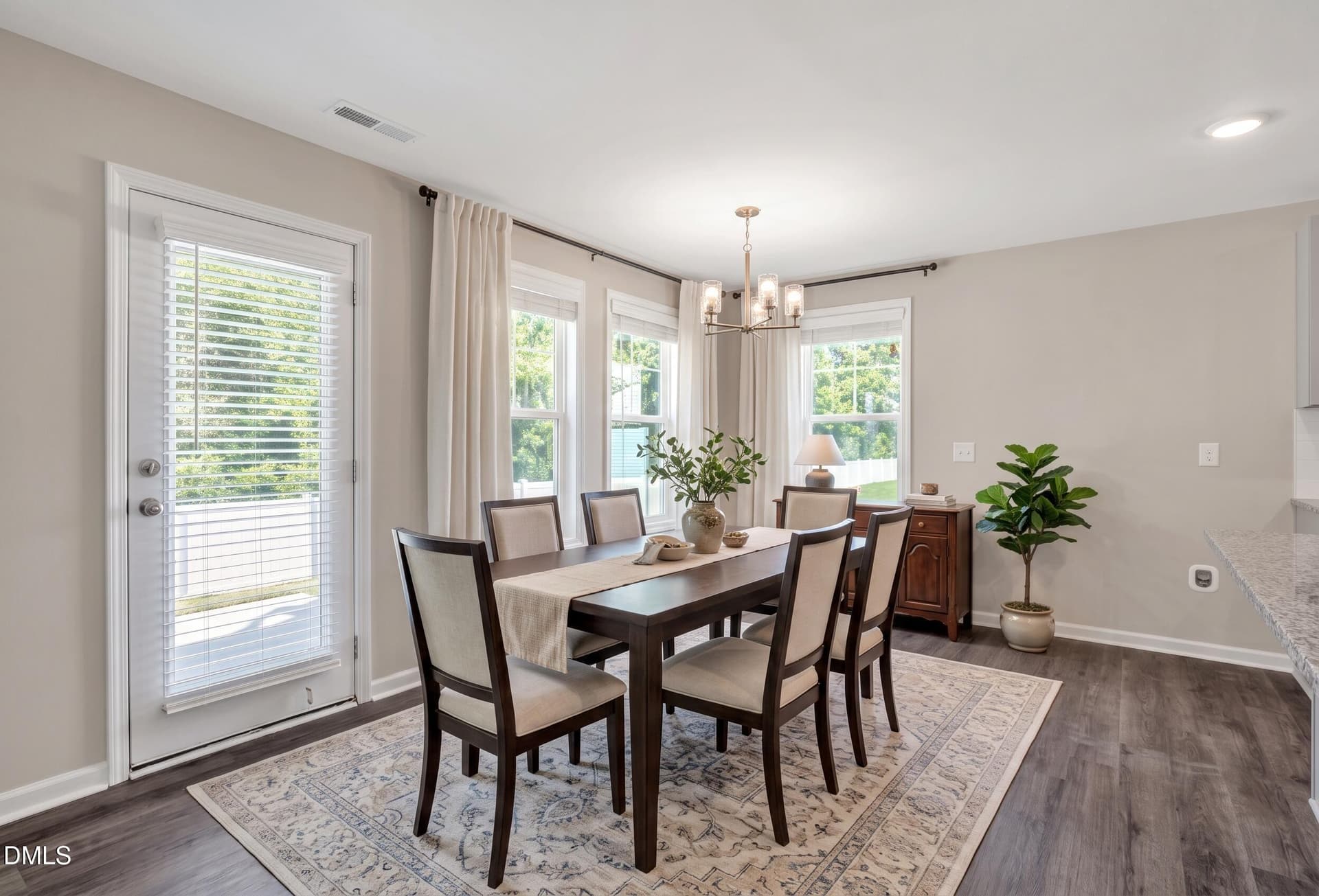 Dining area - 73 W Emily Gardens Drive, Selma, NC 27576