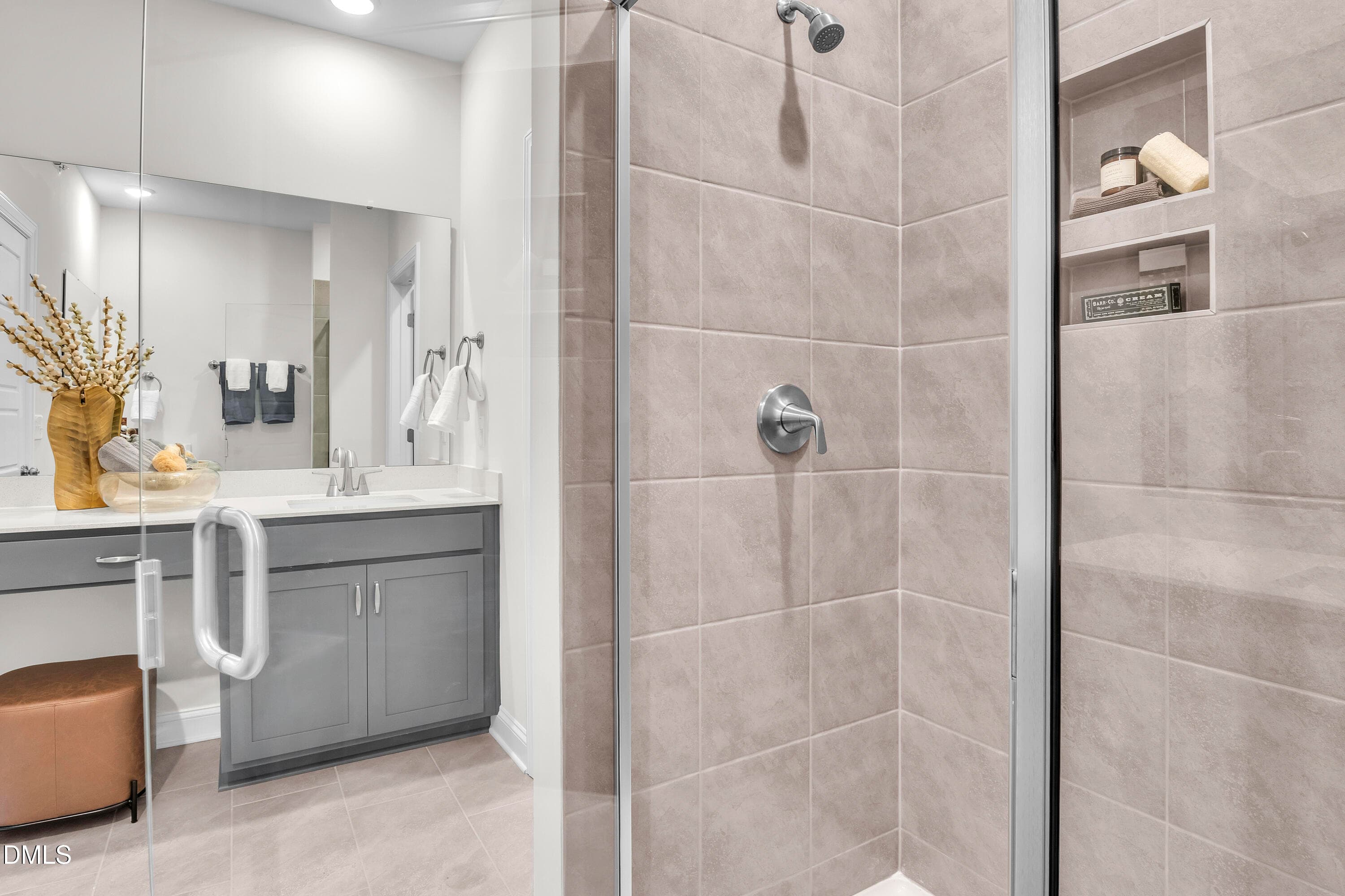 Ensuite Bath - 1305 Granholm Road 311, Cary, NC 27519, Cary