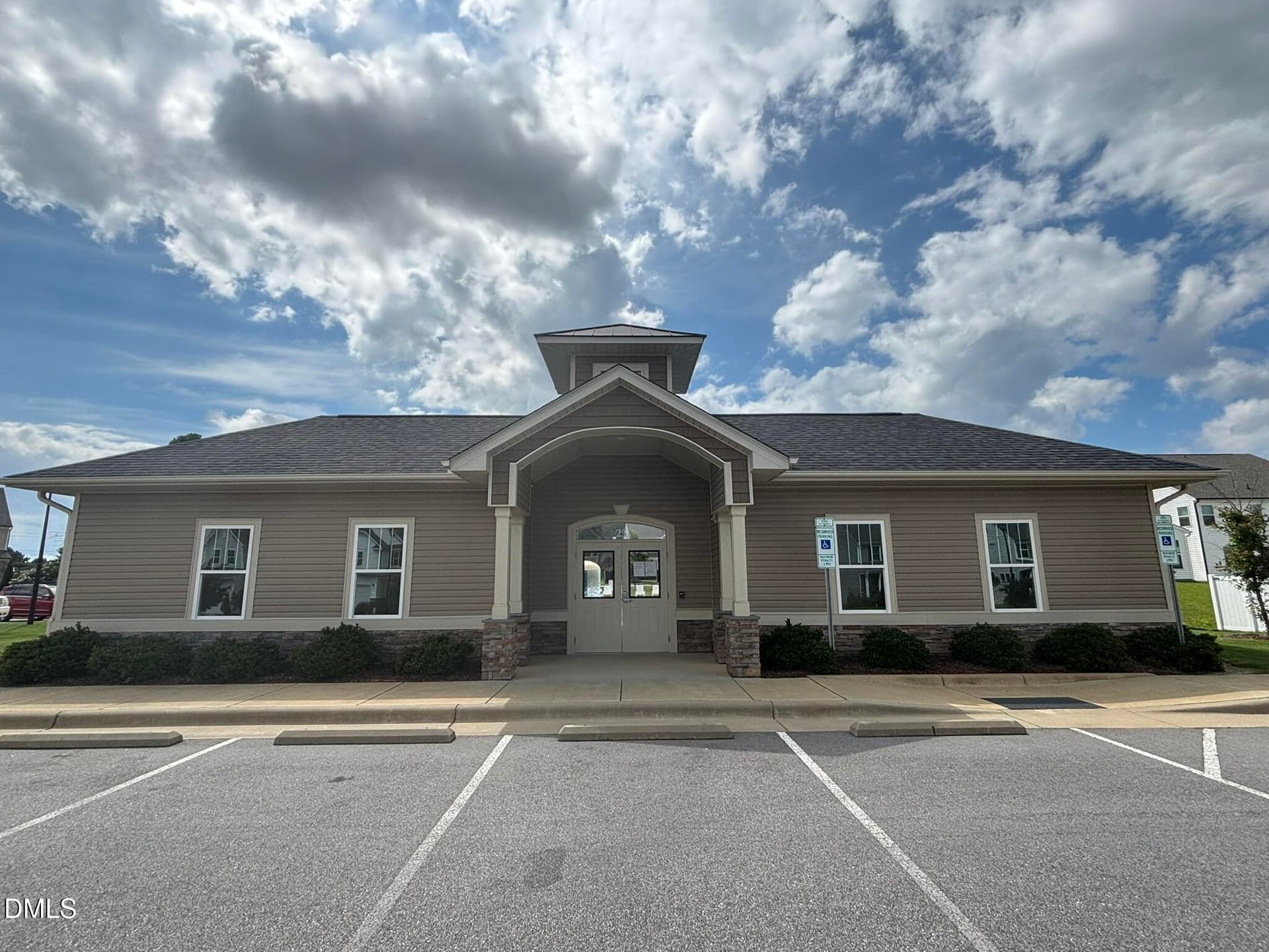 Community Clubhouse - 491 Highview Drive 20, Benson, NC 27504