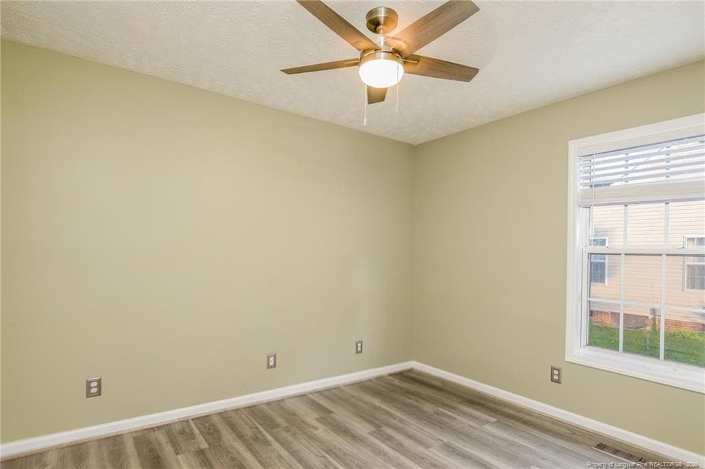 Photo 13 - 1023 Canter Lane, Hope Mills, NC 28348