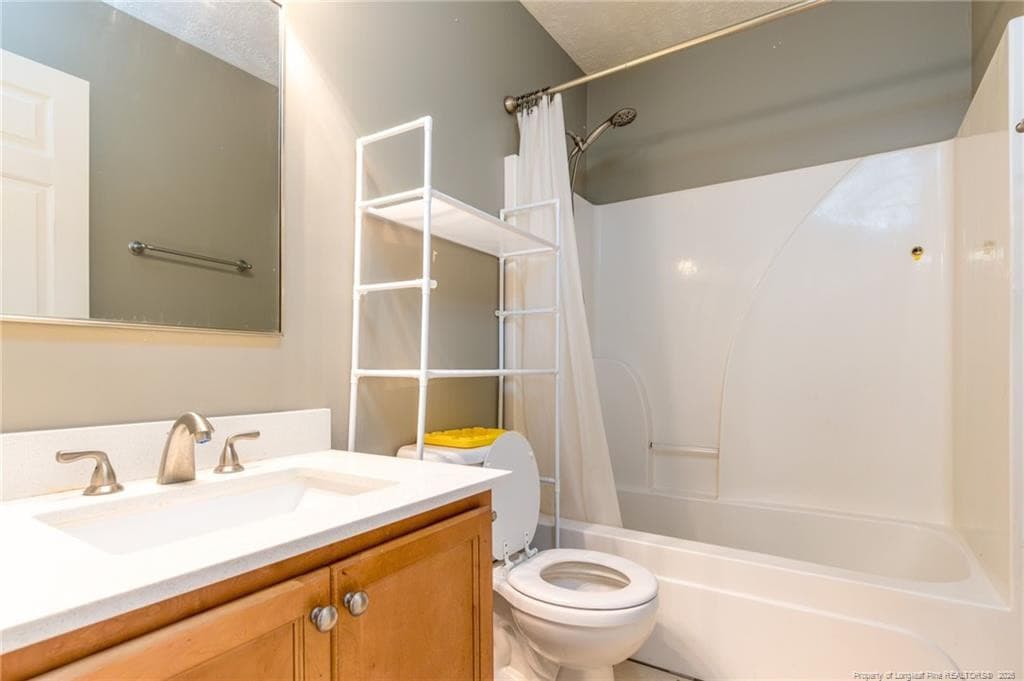 Photo 14 - 1023 Canter Lane, Hope Mills, NC 28348