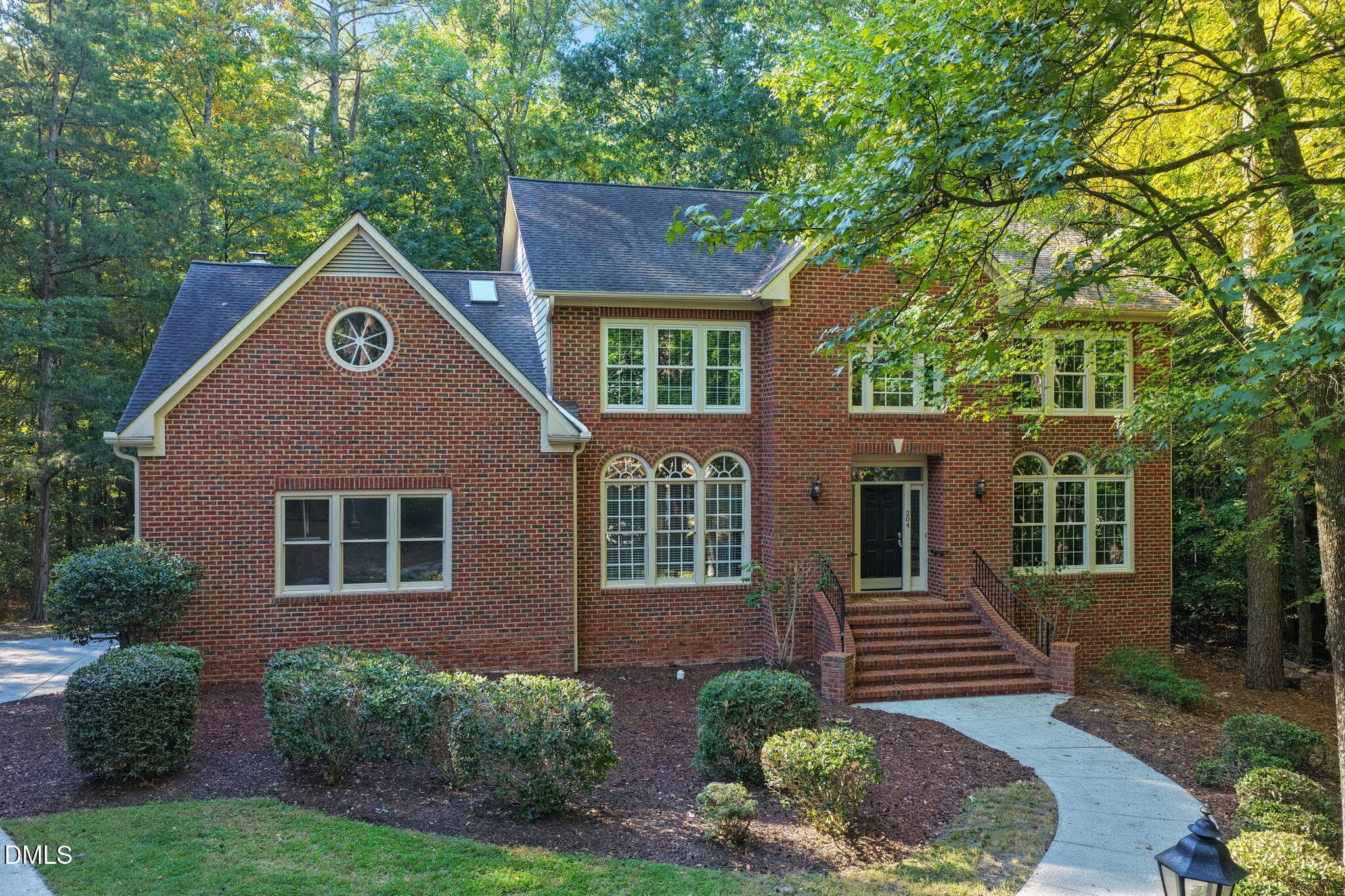 204 Woodleaf Drive, Chapel Hill, NC 27516