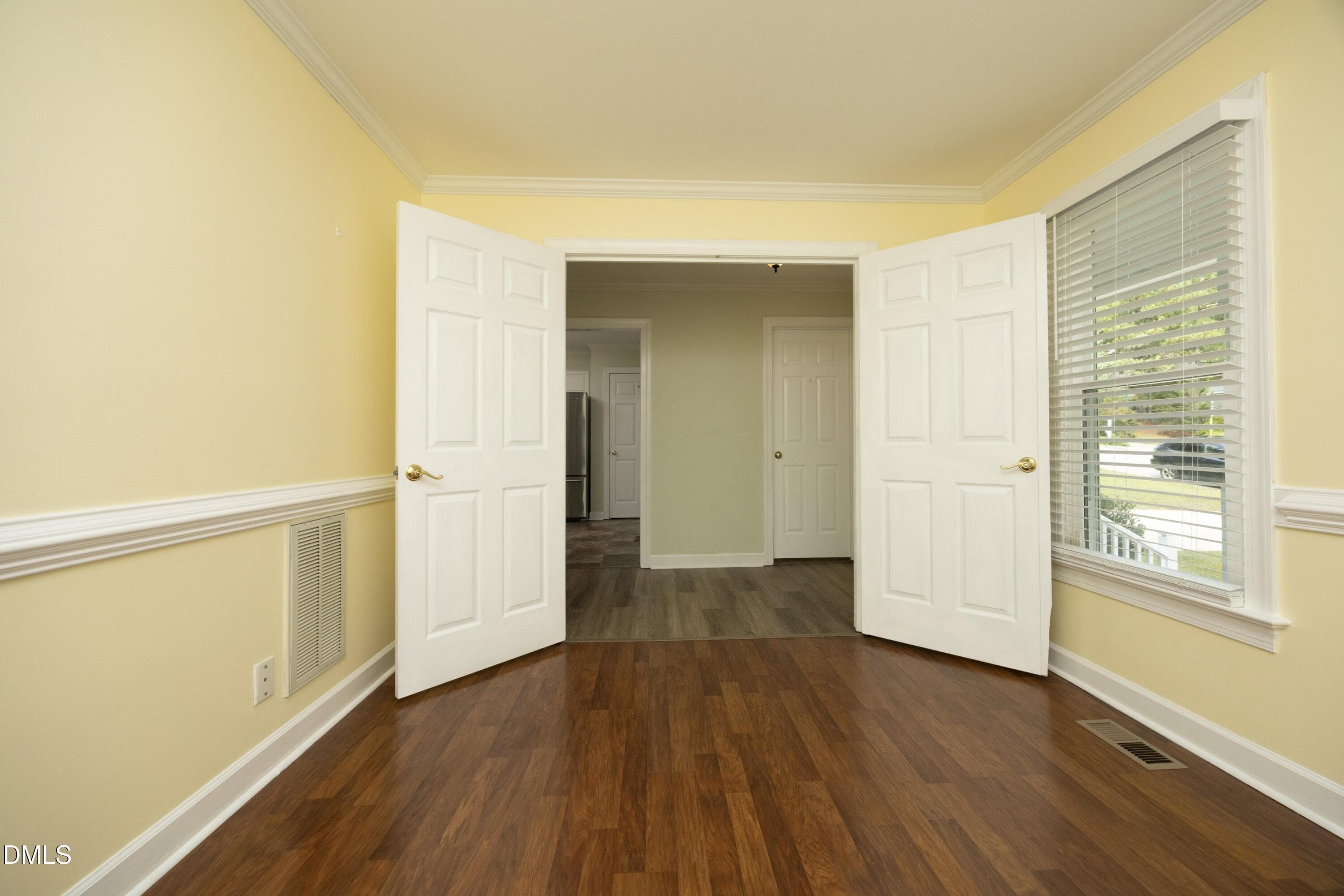 16Dining - 4204 Nectarine Drive, Raleigh, NC 27616
