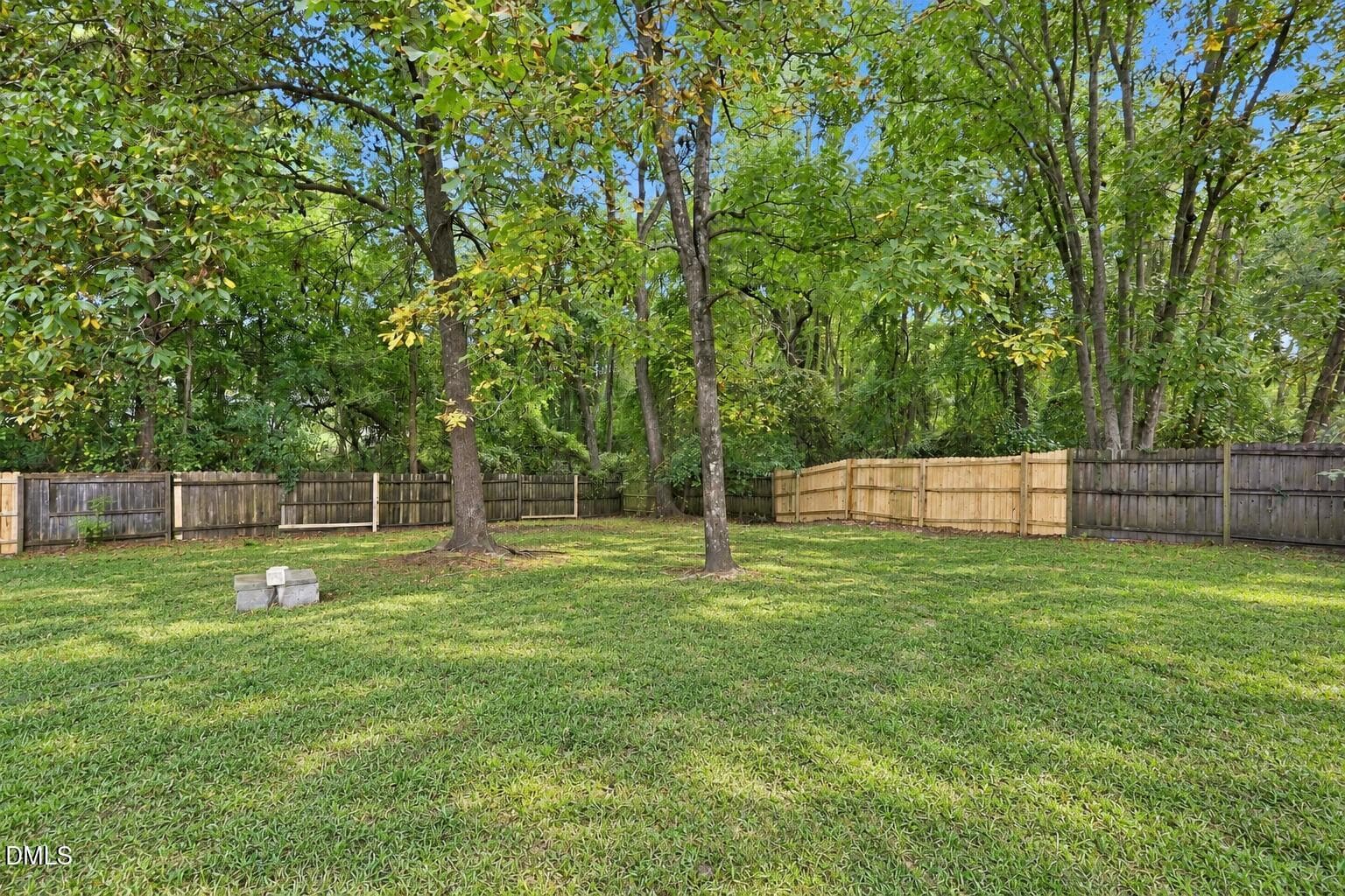Natural lawn, clean driveway, bright ext - 484 Valley Forge Way S, Cameron, NC 28326, Cameron
