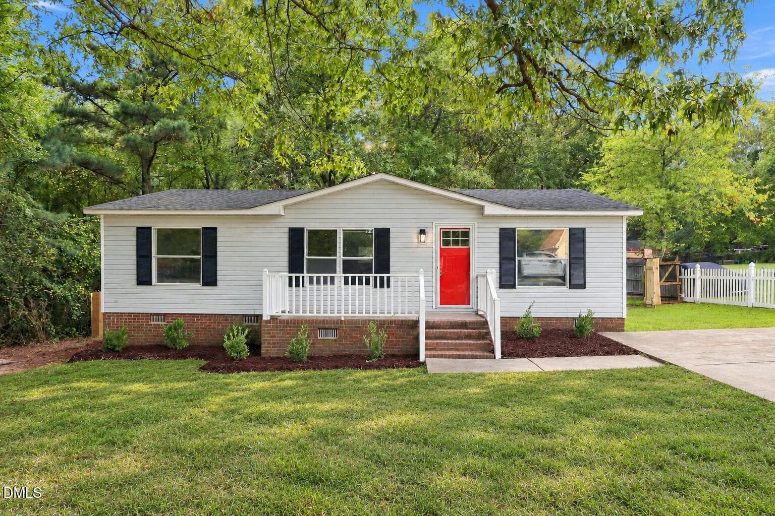 484 Valley Forge Way S, Cameron, NC 28326