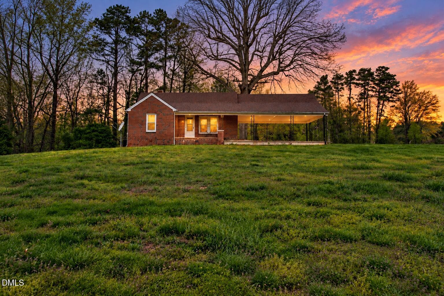 Twilight (2) - 4295 Virgilina Road, Roxboro, NC 27574, Roxboro