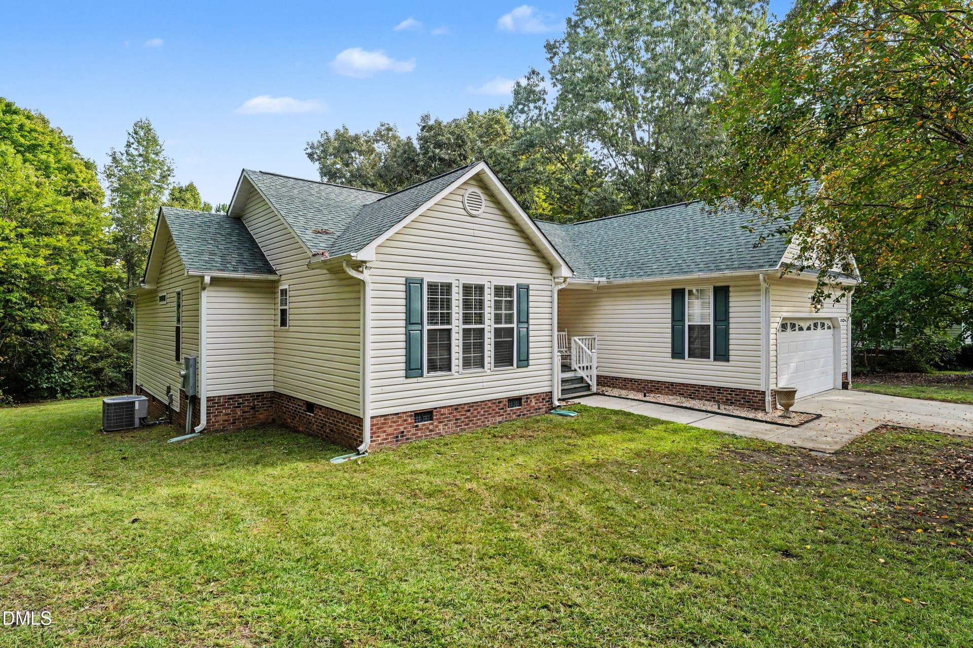 Front Elevation Left - 115 Lakeview Court, Garner, NC 27529