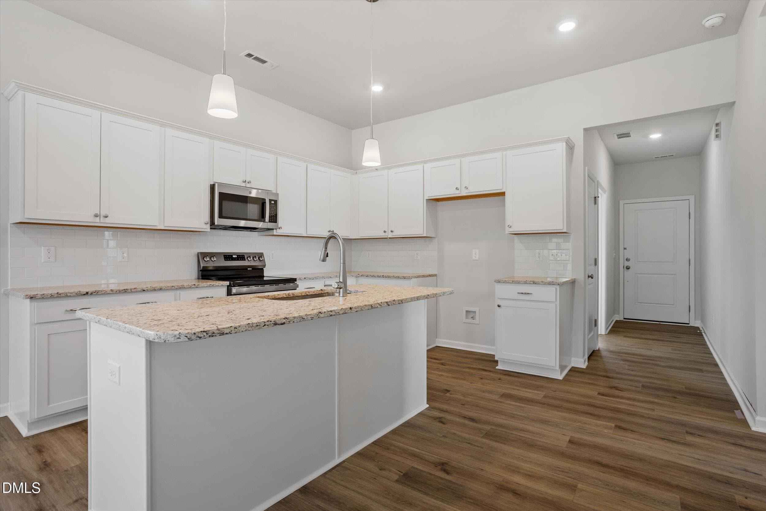 FMWeb04 - 204 Thomas Trail 56, Lillington, NC 27546