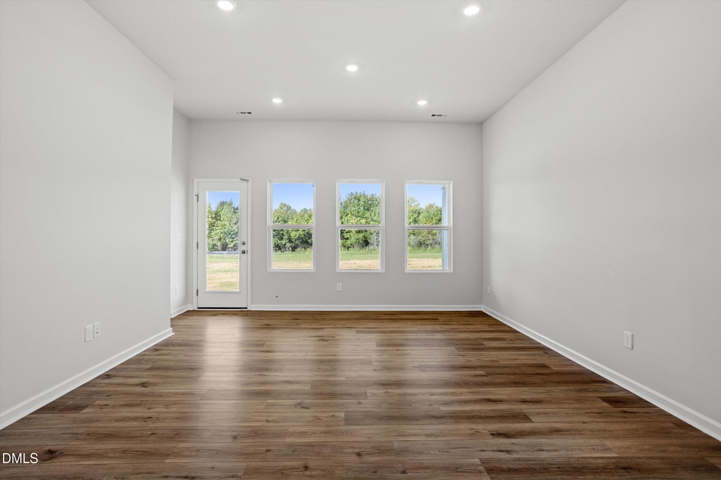 FMWeb06 - 204 Thomas Trail 56, Lillington, NC 27546