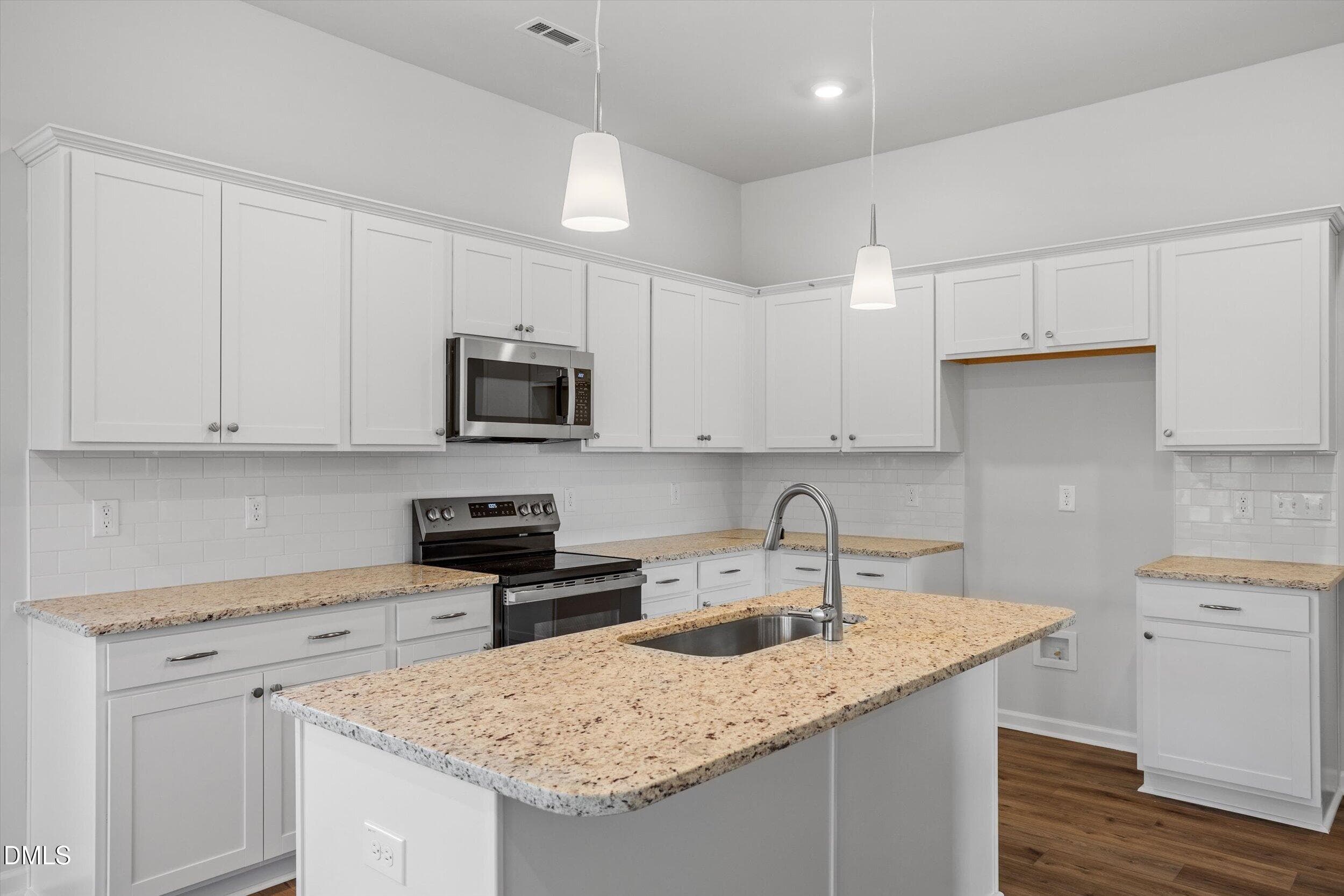 FMWeb11 - 204 Thomas Trail 56, Lillington, NC 27546