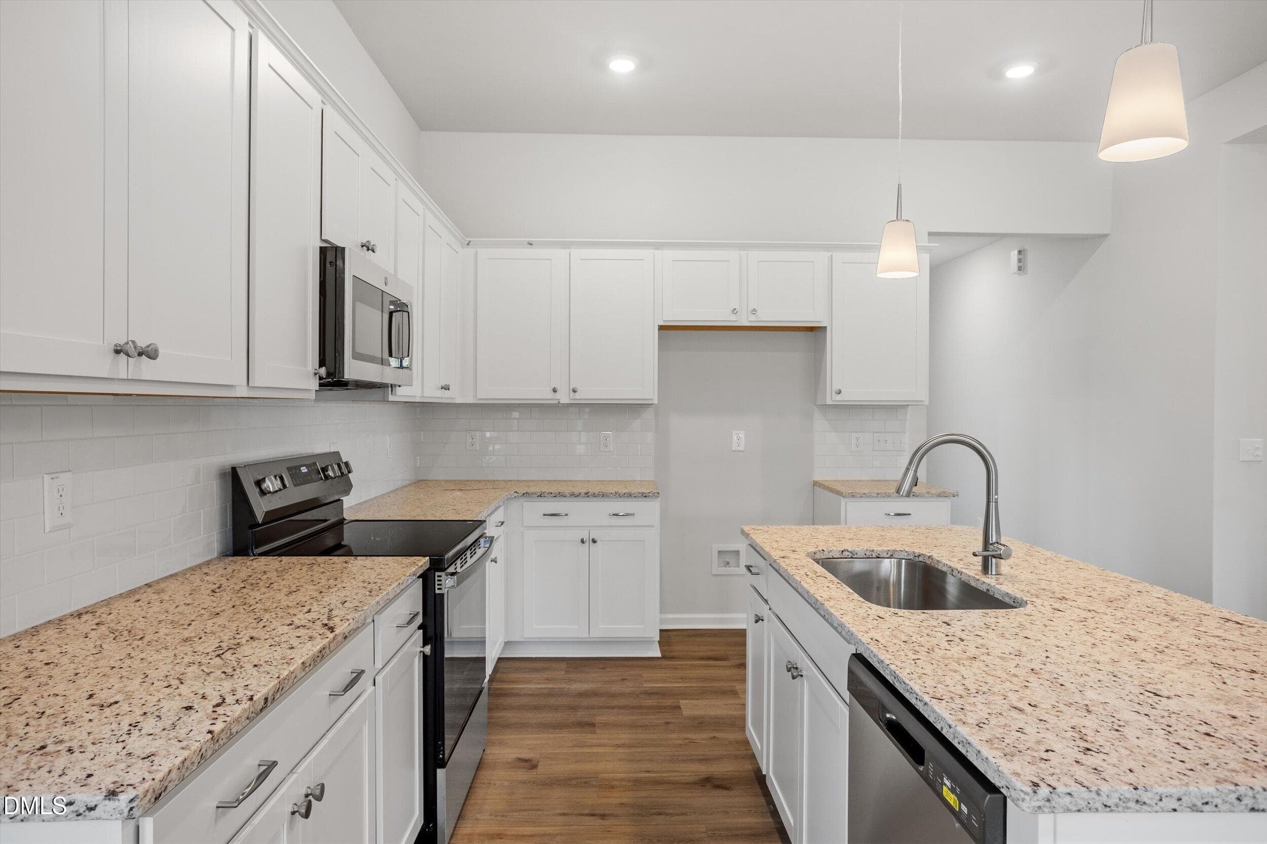 FMWeb12 - 204 Thomas Trail 56, Lillington, NC 27546