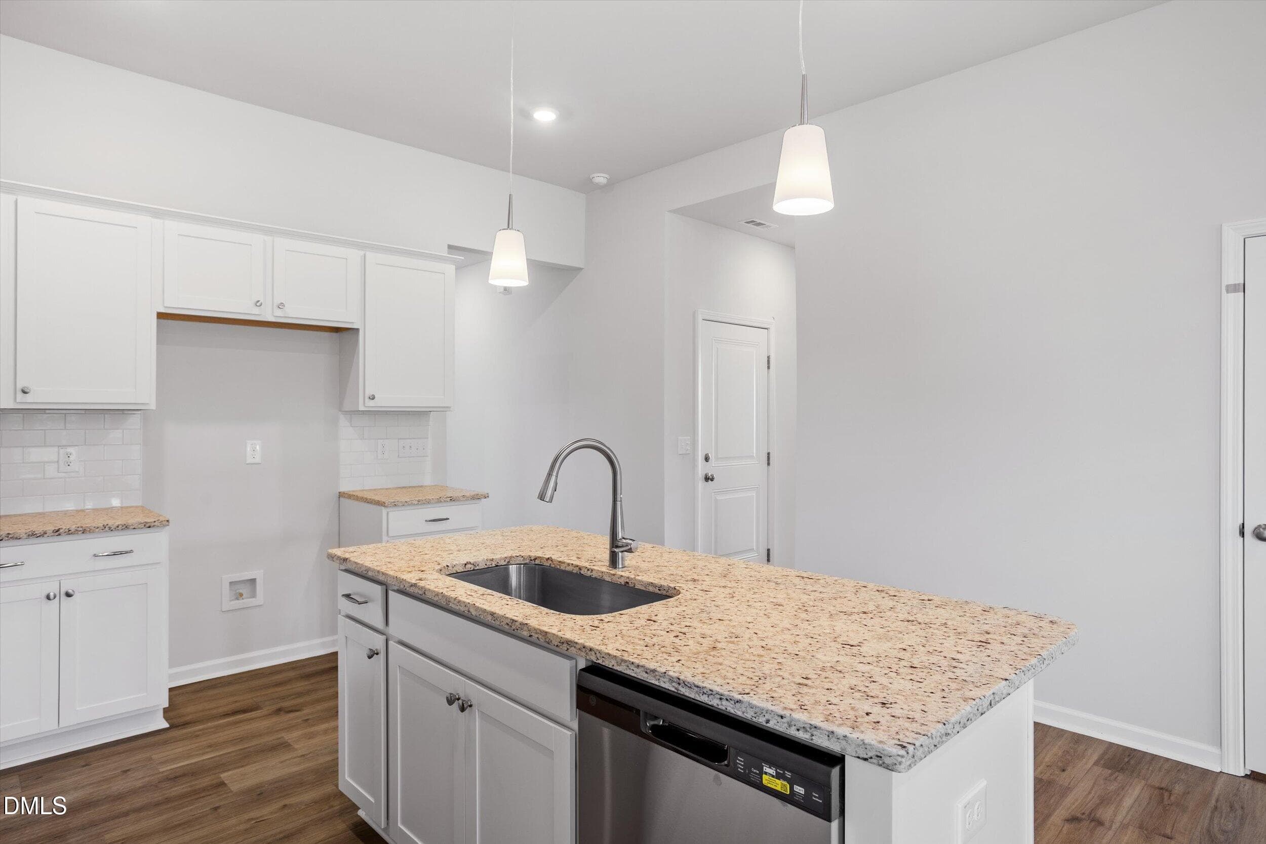 FMWeb13 - 204 Thomas Trail 56, Lillington, NC 27546