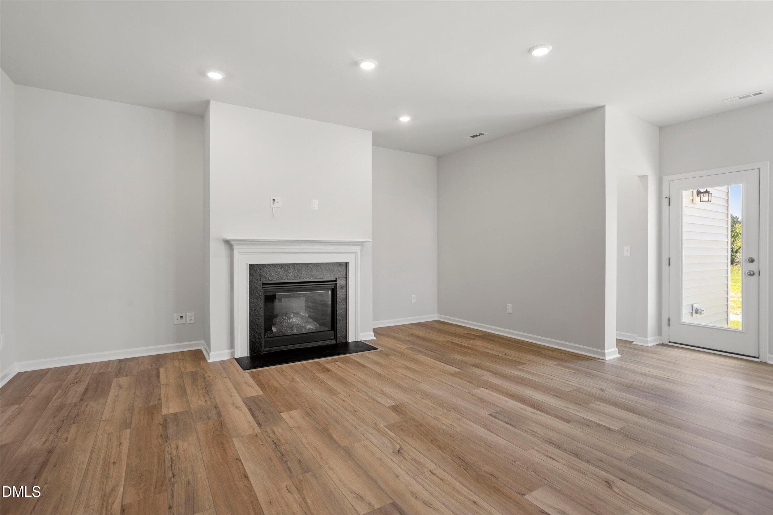 FMWeb05 - 188 Thomas Trail 57, Lillington, NC 27546