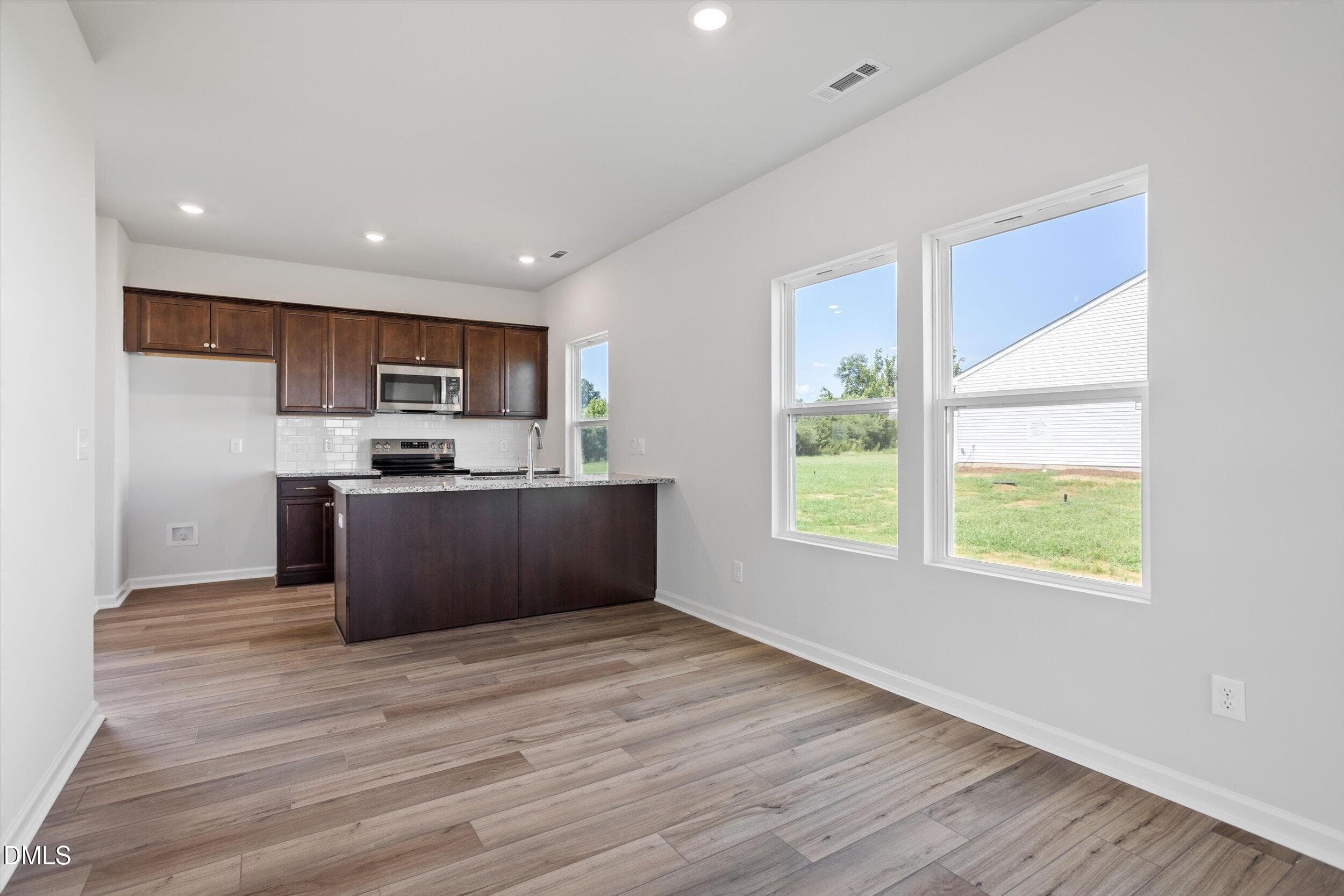 FMWeb08 - 170 Thomas Trail 58, Lillington, NC 27546