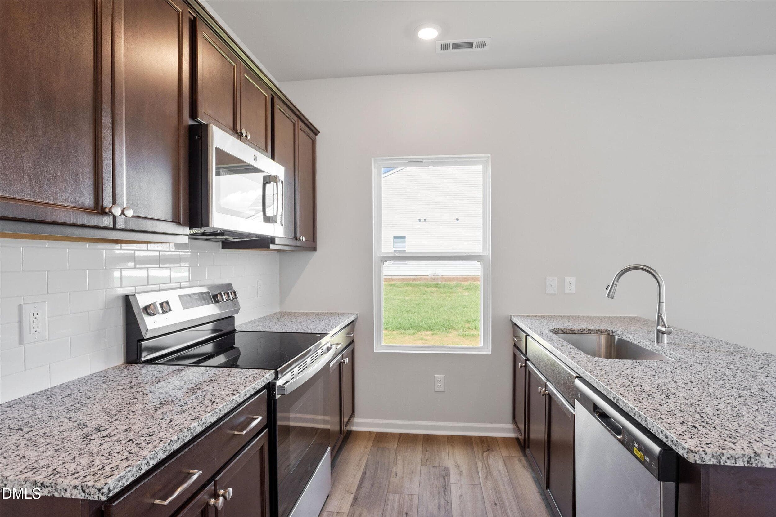 FMWeb13 - 170 Thomas Trail 58, Lillington, NC 27546
