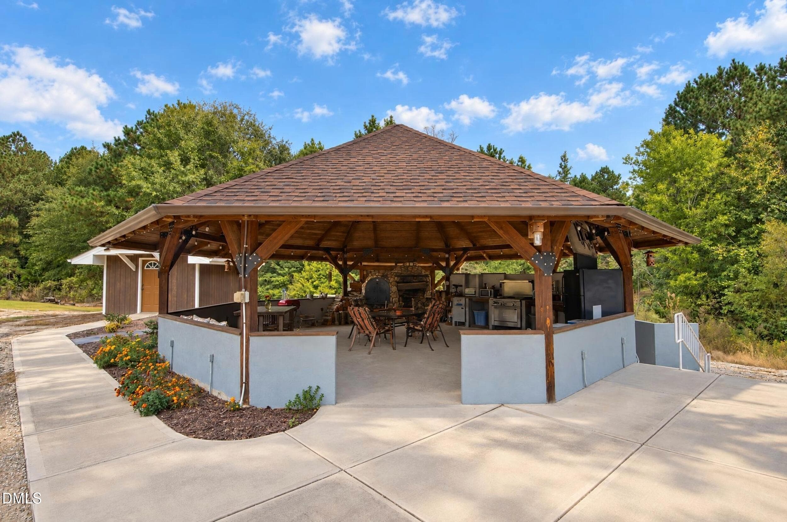 Pavilion - 2483 Mcneill Hobbs Road, Bunnlevel, NC 28323