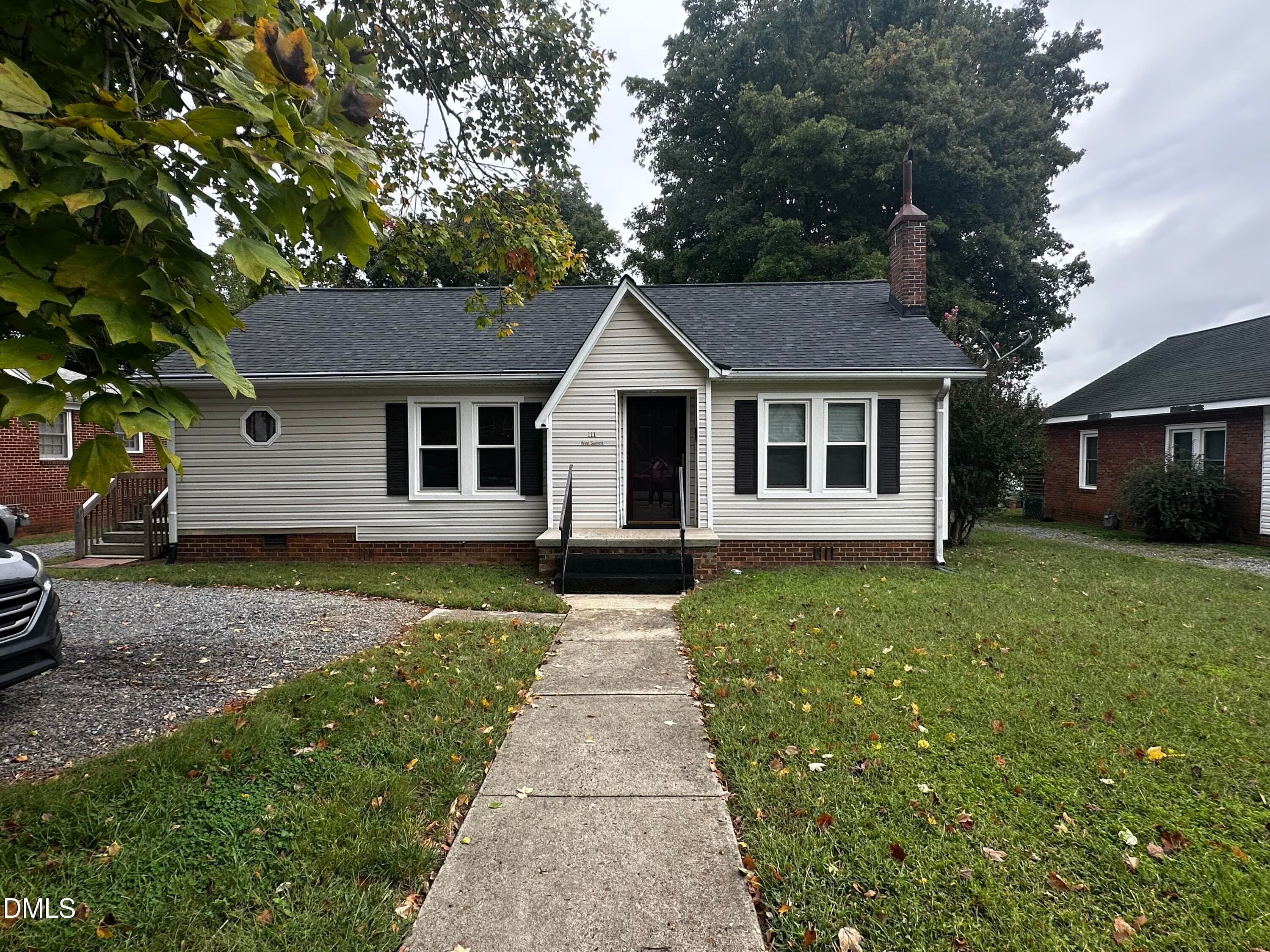 111 W Summit Avenue, Burlington, NC 27215