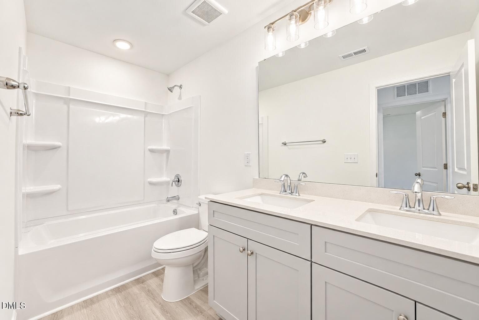 Hall Bathroom - 3608 Steeplegate Court 18, Burlington, NC 27215, Burlington