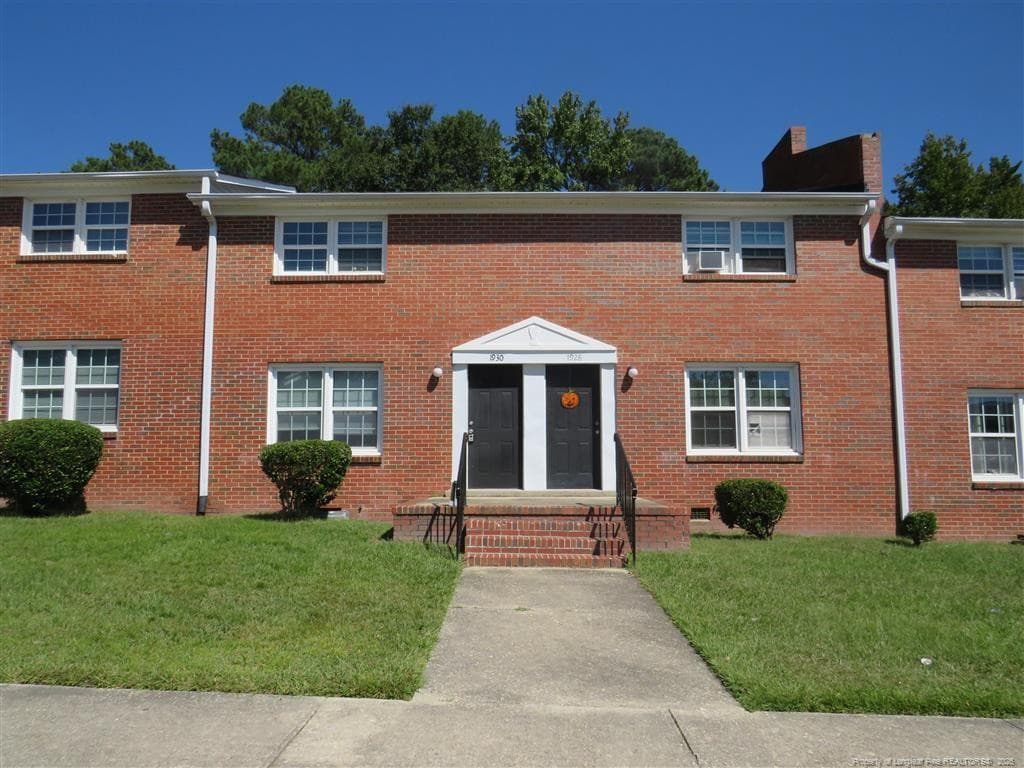 Photo 2 - 1930 King George Drive, Fayetteville, NC 28303