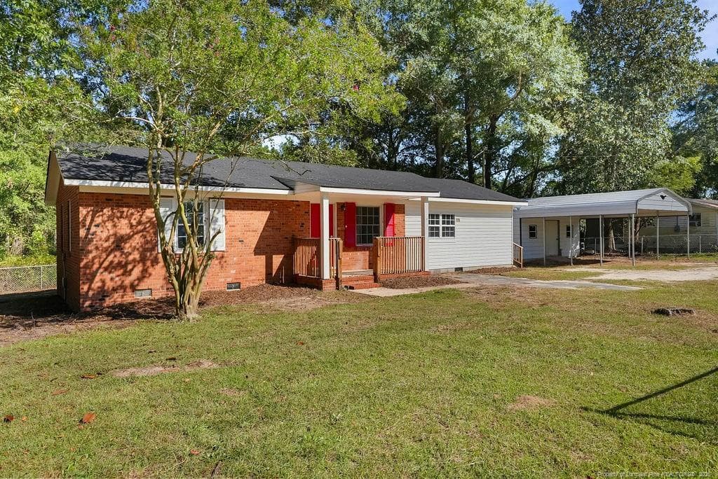 Photo 2 - 878 Carolina Church Road, Saint Pauls, NC 28384