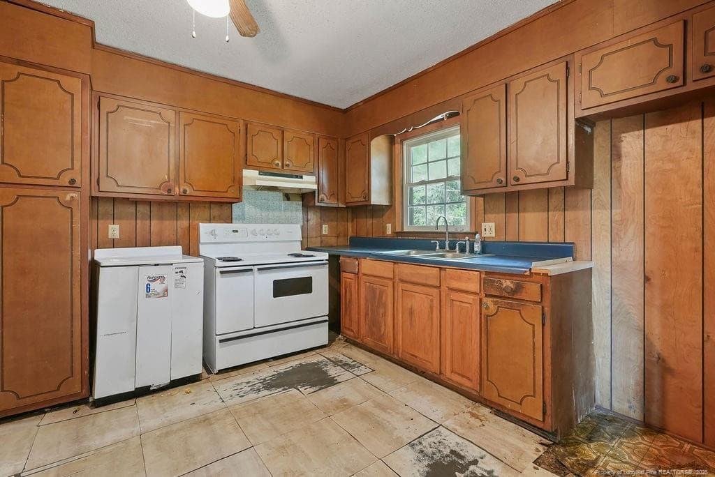 Photo 6 - 878 Carolina Church Road, Saint Pauls, NC 28384