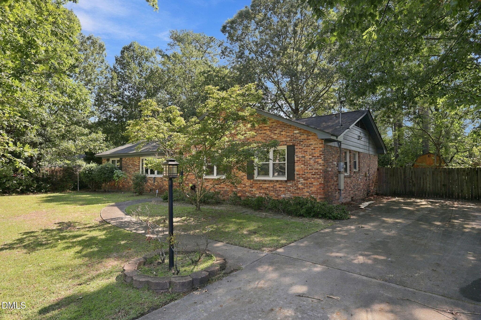 3-web-or-mls-AZ3A3802 - 6320 Milford Road, Fayetteville, NC 28303