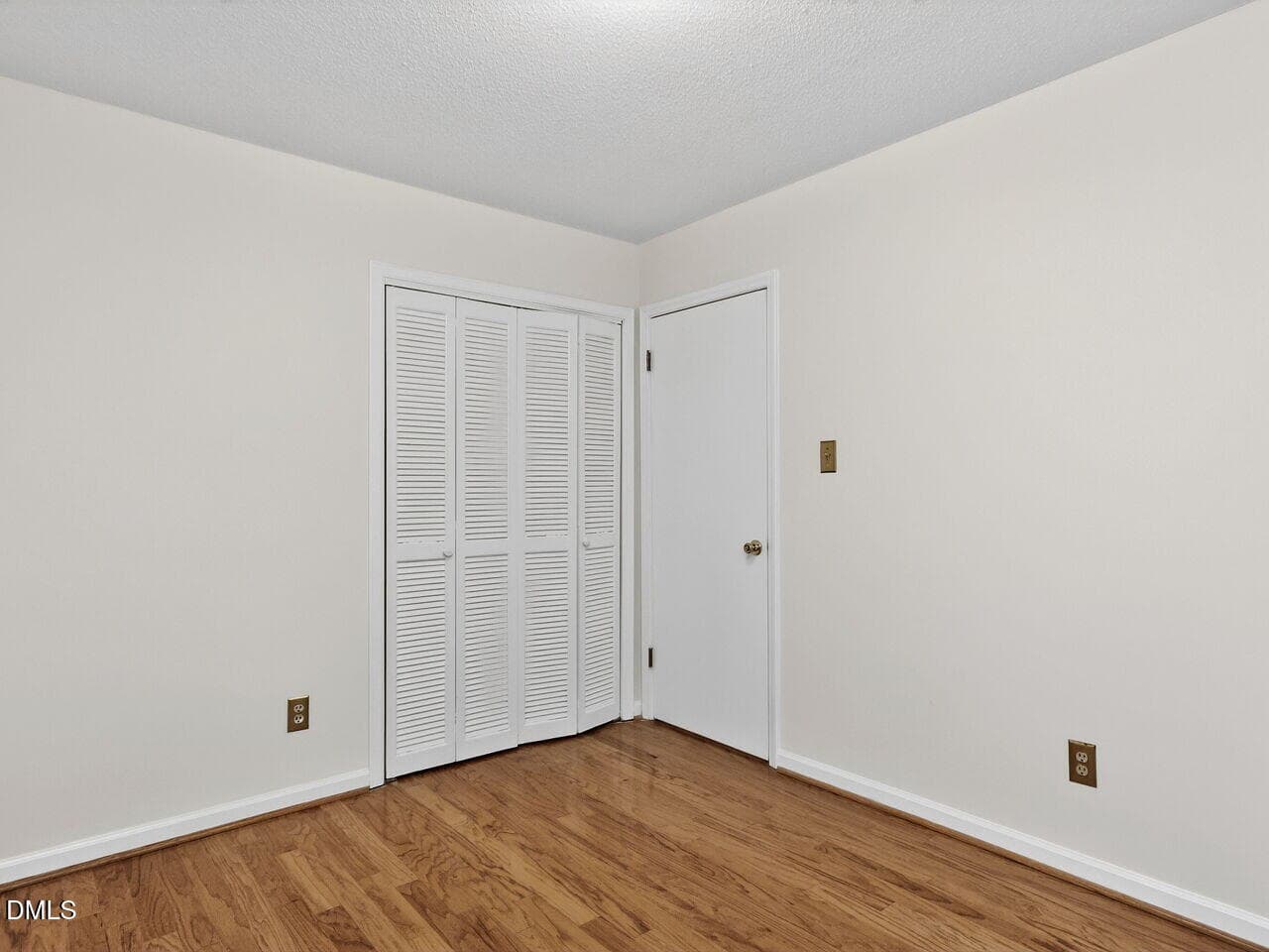 022-1280x960-photo - 411 Yorktown Drive, Chapel Hill, NC 27516, Chapel Hill