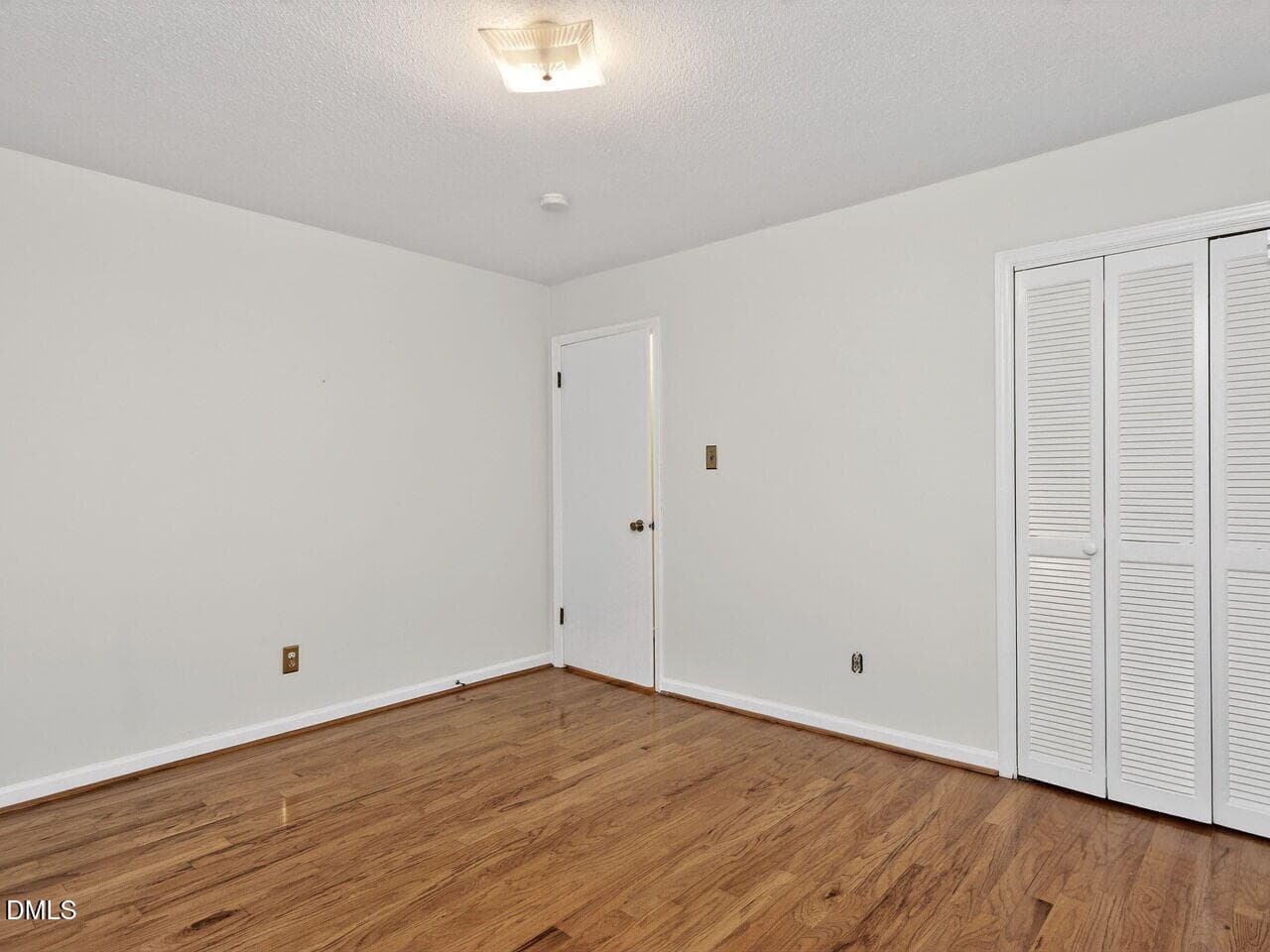 026-1280x960-photo - 411 Yorktown Drive, Chapel Hill, NC 27516, Chapel Hill