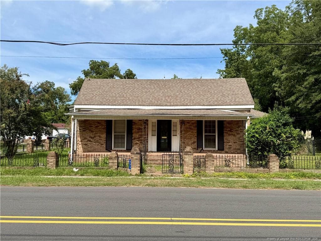Photo 2 - 603 74 Highway, Maxton, NC 28364