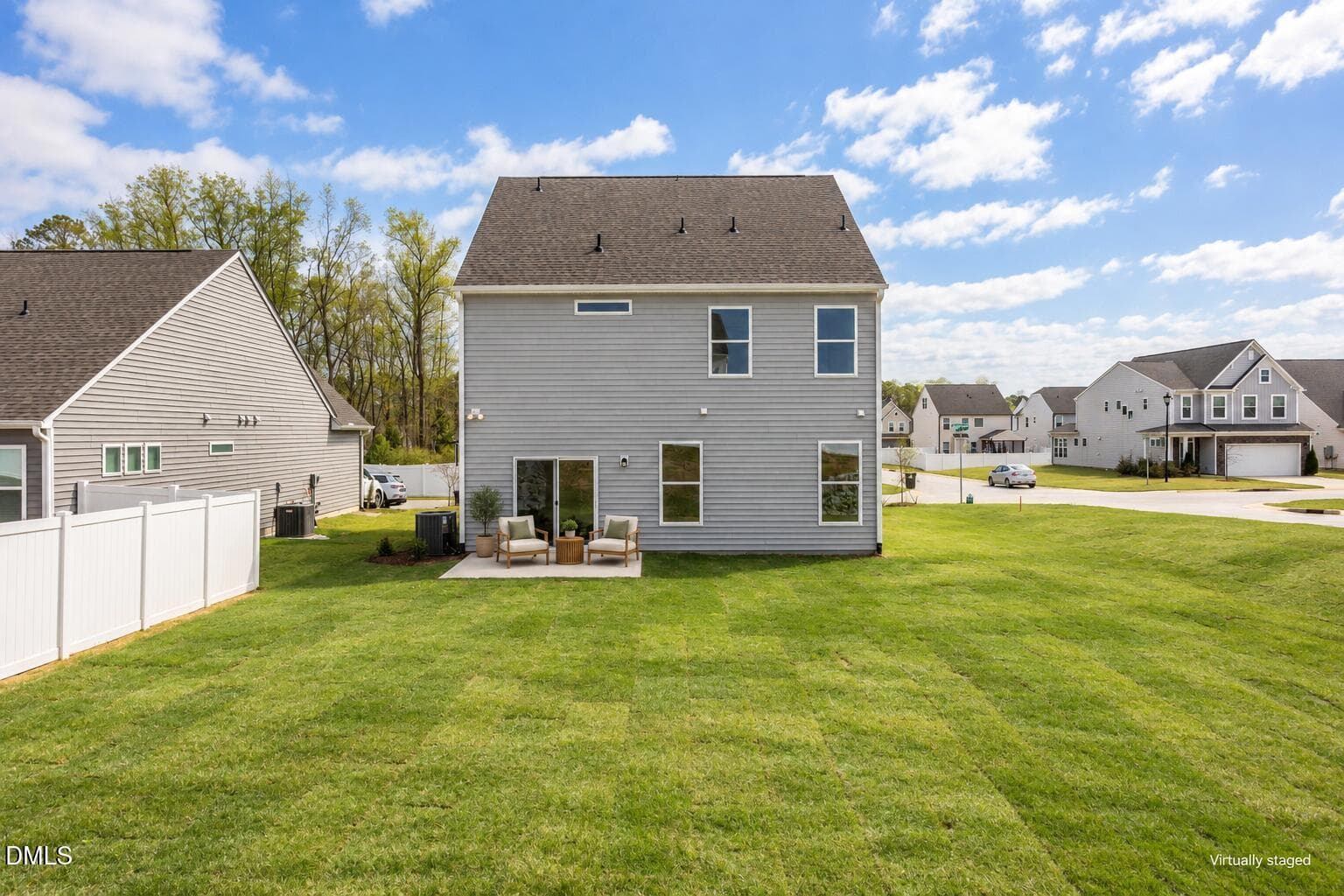 Lary Backyrad - 529 Highview Drive, Benson, NC 27504, Benson