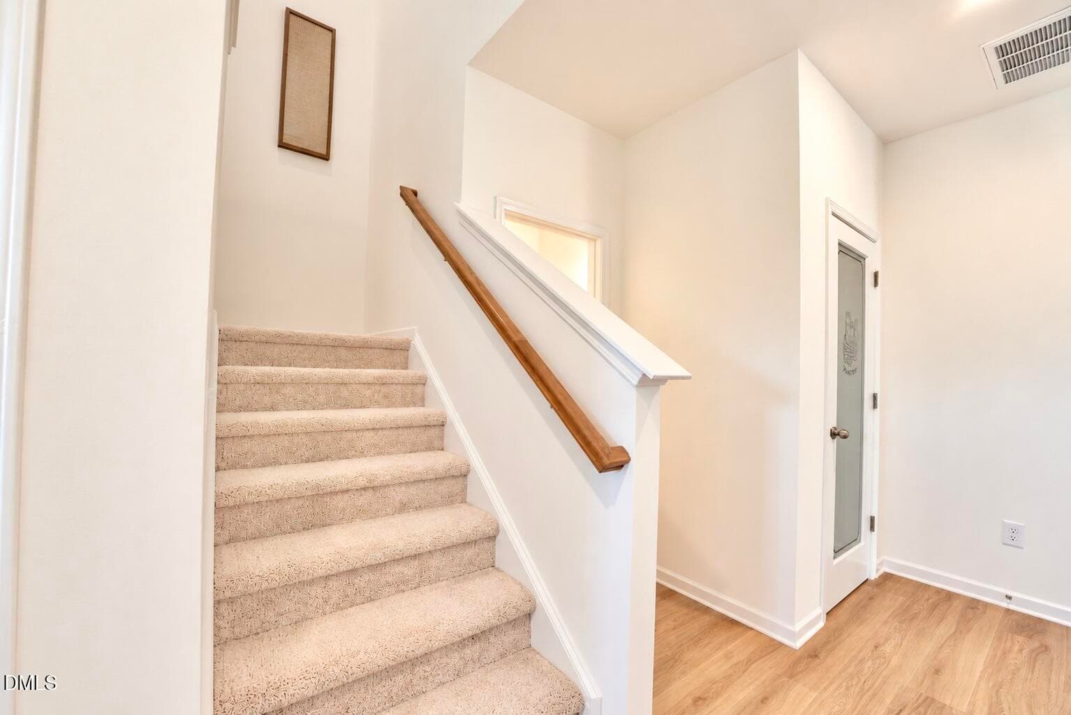 Stairs - 6905 Steeplegate Drive 4, Burlington, NC 27215, Burlington