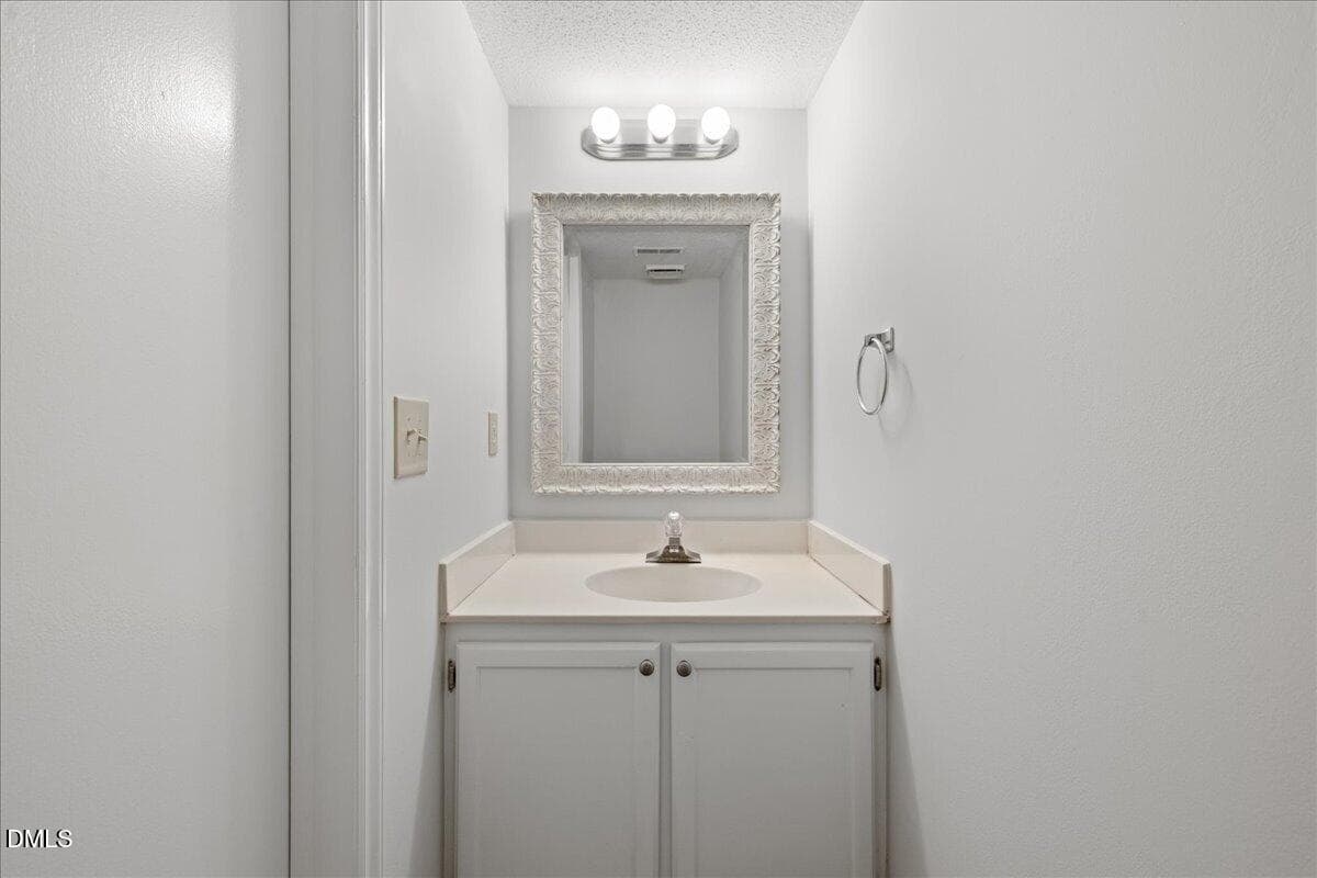 11-628 Applecross Dr - 628 Applecross Drive, Cary, NC 27511