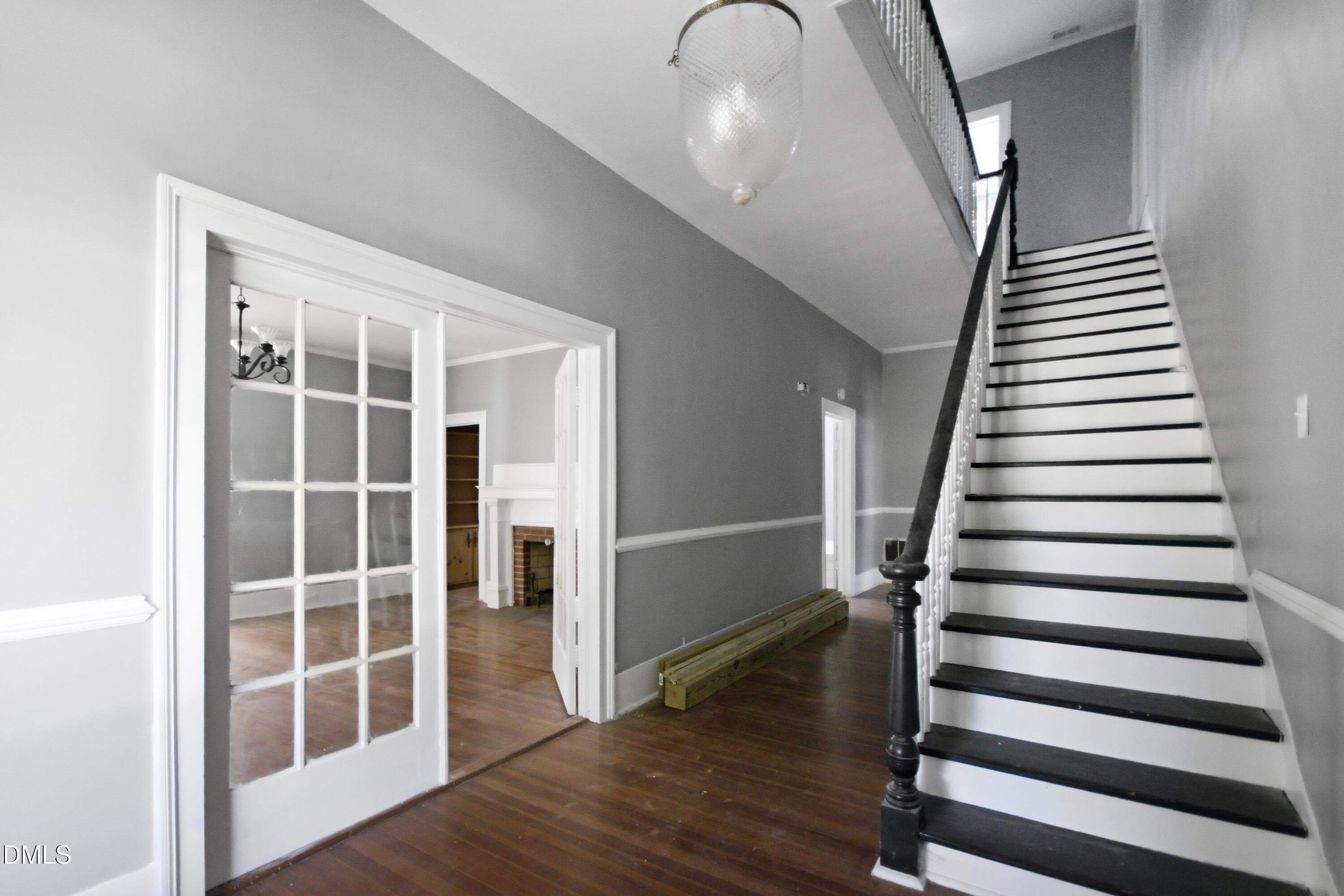 Entry - 512 Raleigh Street, Oxford, NC 27565
