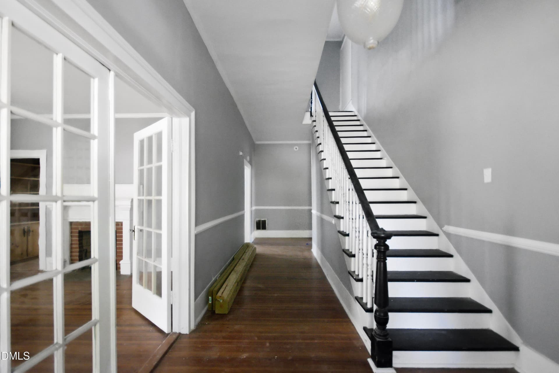 Entry stairs - 512 Raleigh Street, Oxford, NC 27565