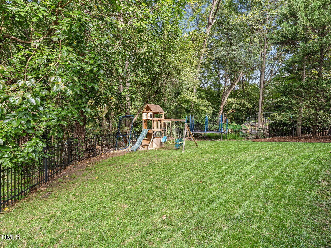 037-1280x960-backyard - 3529 Turnbridge Drive, Raleigh, NC 27609, Raleigh