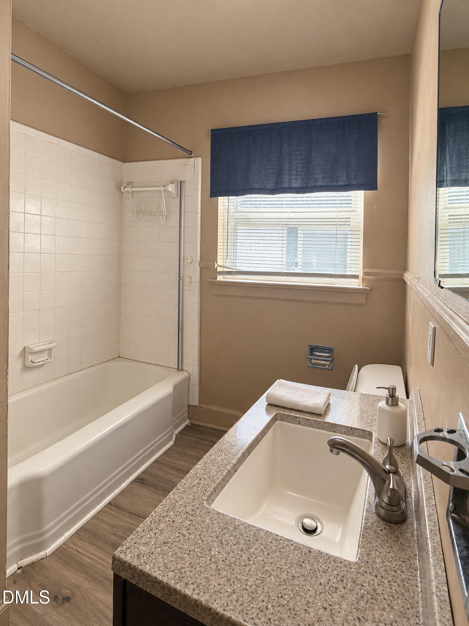 09 - 2705 N Roxboro Street, Durham, NC 27704