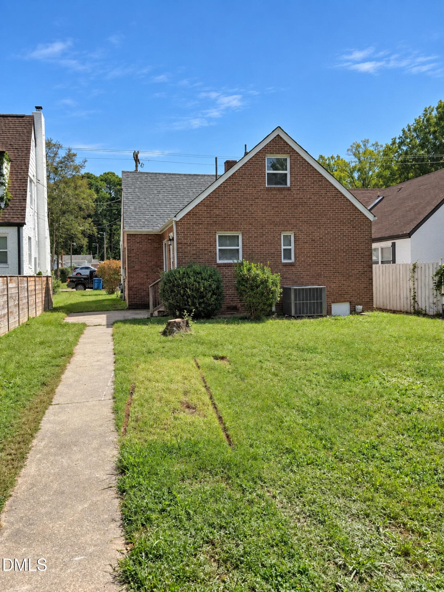19 - 2705 N Roxboro Street, Durham, NC 27704