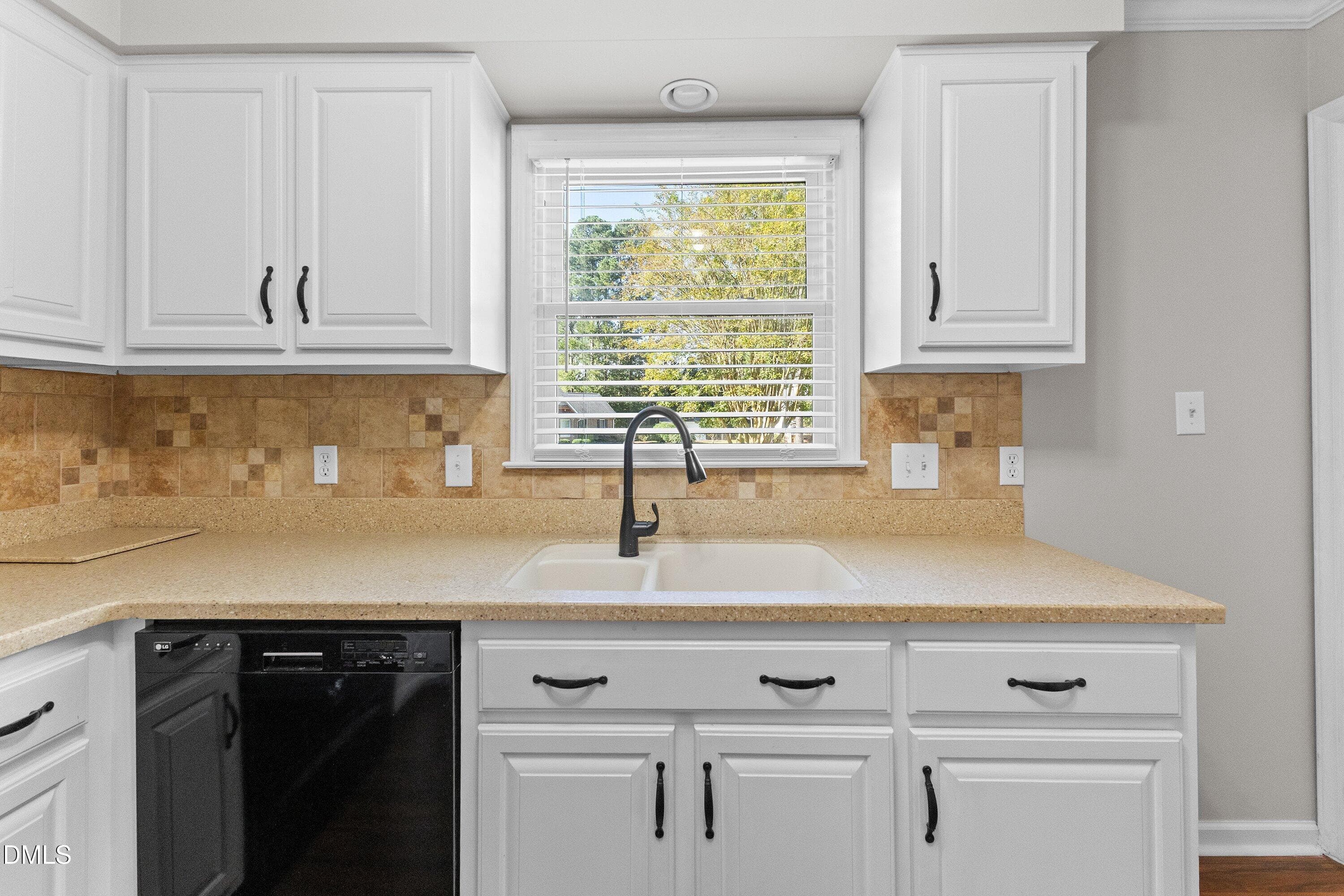 Kitchen - 5 Kentwood Drive, Smithfield, NC 27577, Smithfield