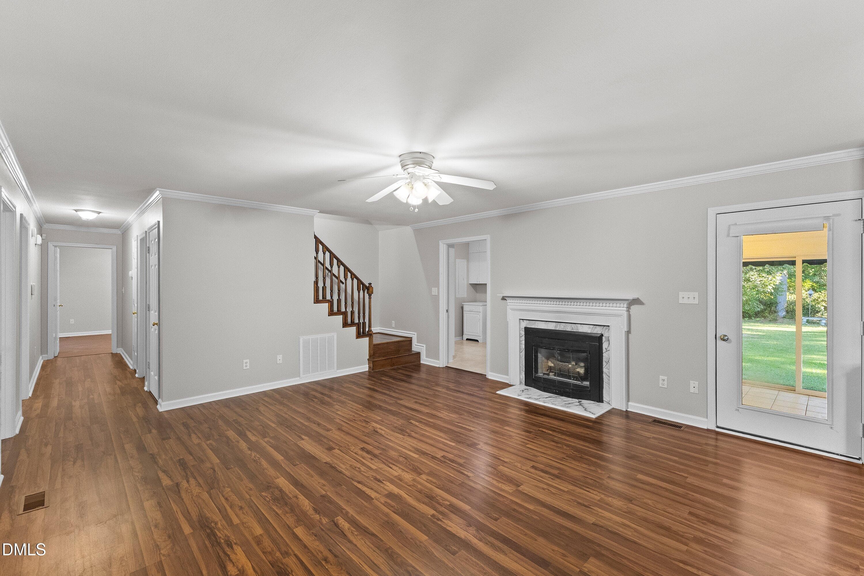 Living Room w/ Gas Log f/p - 5 Kentwood Drive, Smithfield, NC 27577, Smithfield